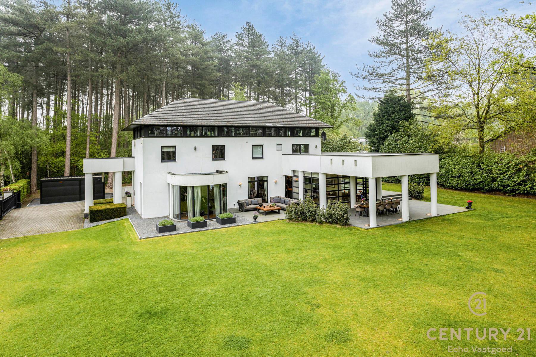 Villa met binnenzwembad en COMPLETE wellness op ca 2590m² foto 45