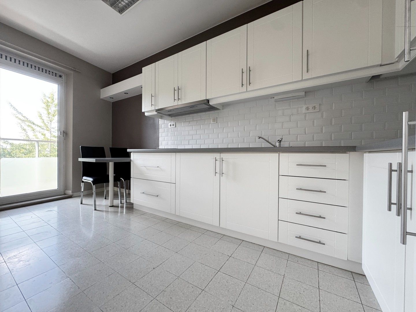 Instapklaar appartement met 2 slaapkamers – ideale investering op toplocatie! foto 5