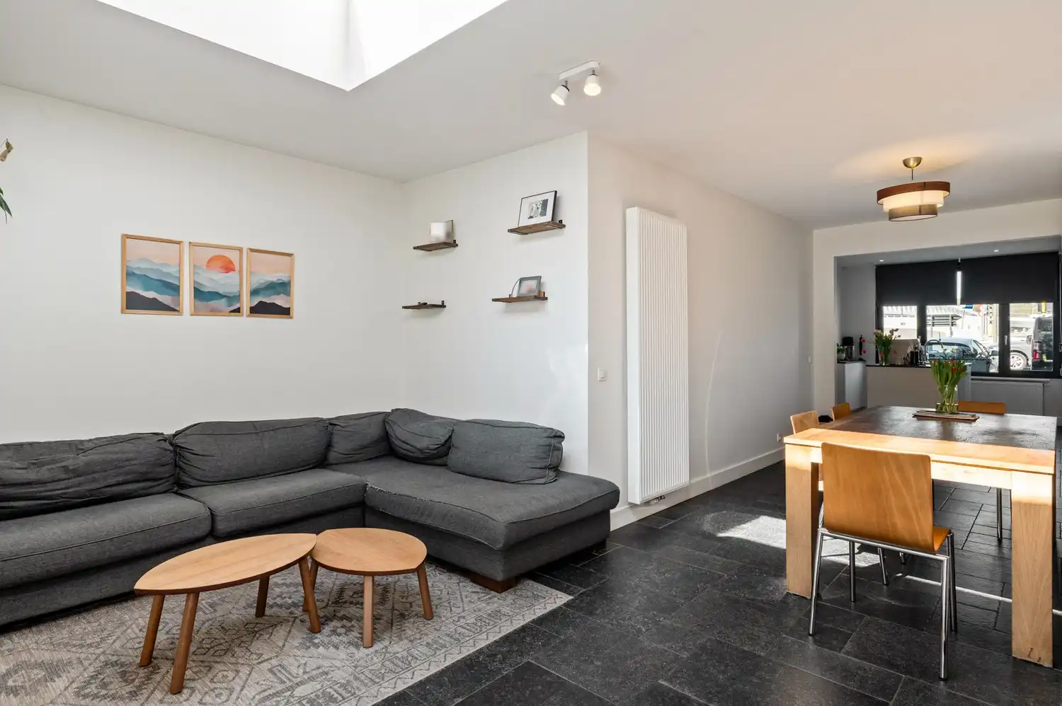 Instapklare gezinswoning met 3 slaapkamers en tuin in Wijnegem foto 2