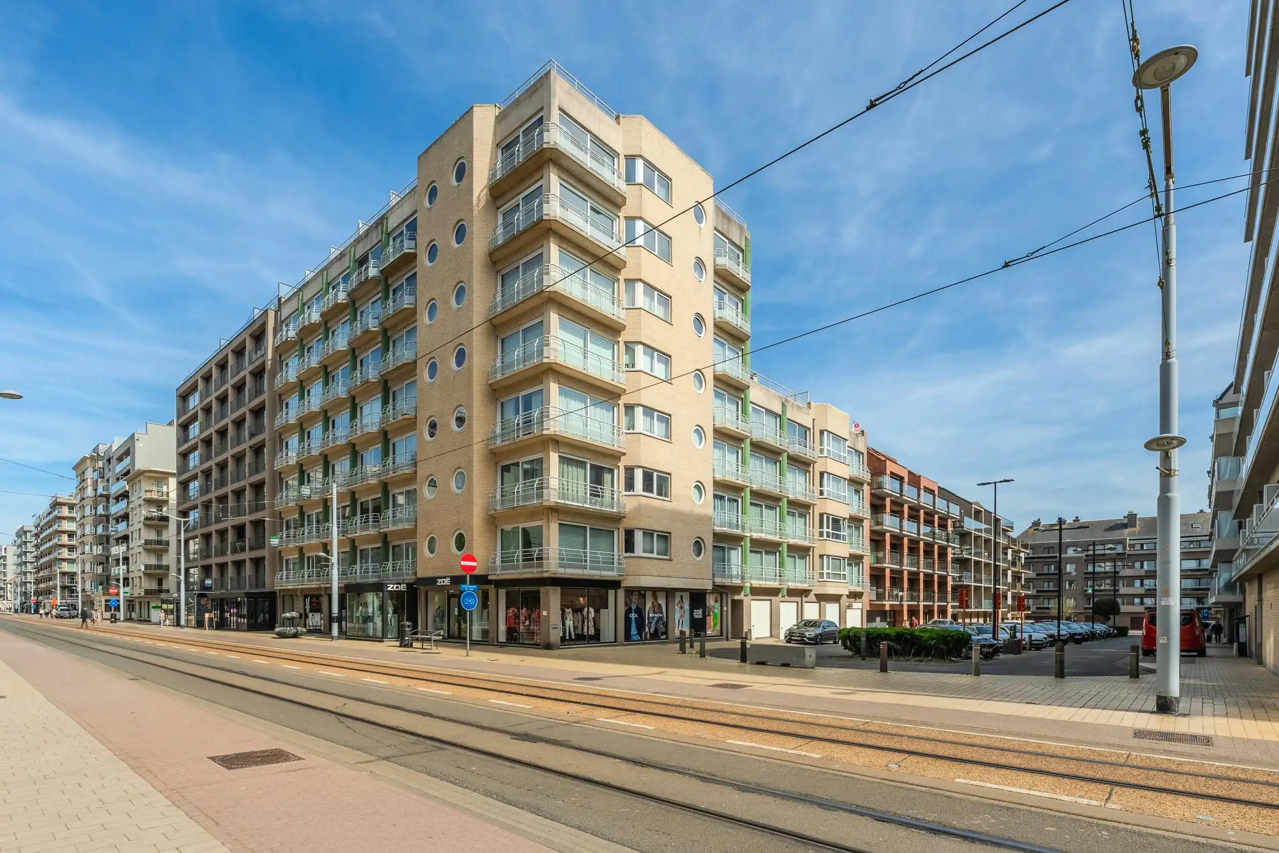 Prachtig appartement met ruime terrassen en zijdelings zeezicht! foto 9