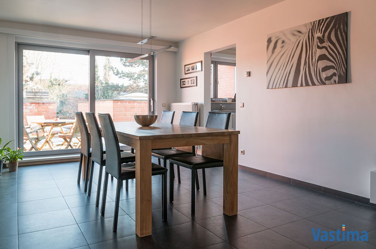 Lichtrijk leefappartement met 2 slaapkamers en terras foto 6