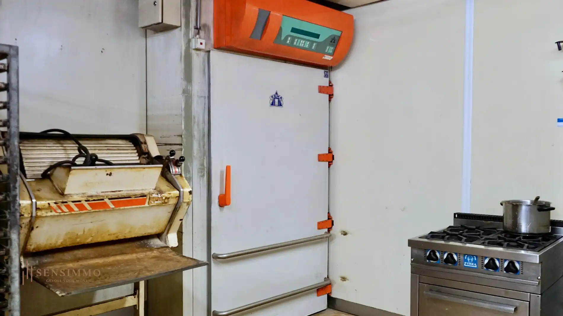 Te renoveren handelshuis/Bakkerij met inboedel nabij LABIOMISTA foto 5