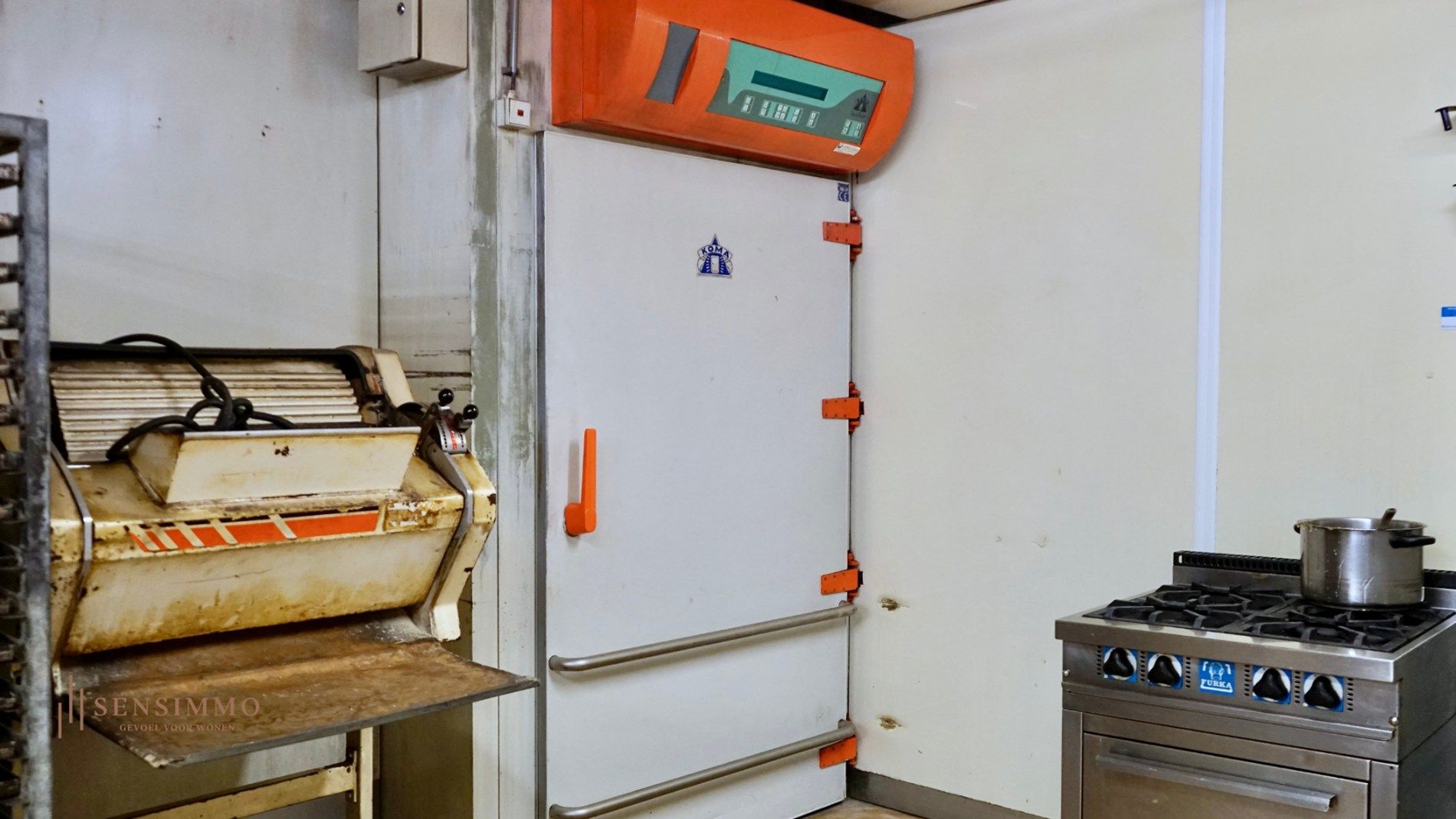 Te renoveren handelshuis/Bakkerij met inboedel nabij LABIOMISTA foto 5
