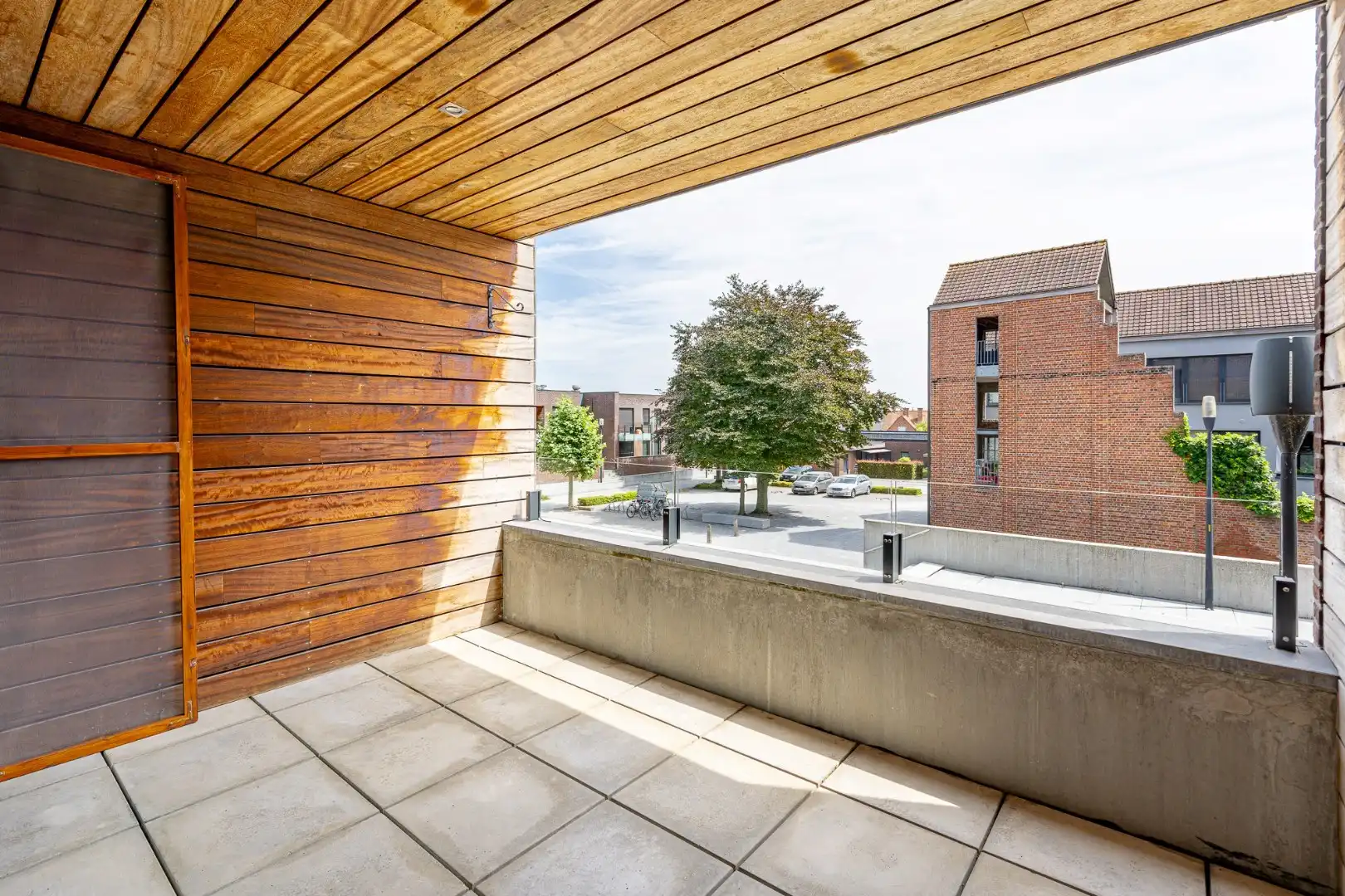 Instapklaar appartement met 2 slaapkamers, garage, berging en zonneterras in Dadizele foto 3