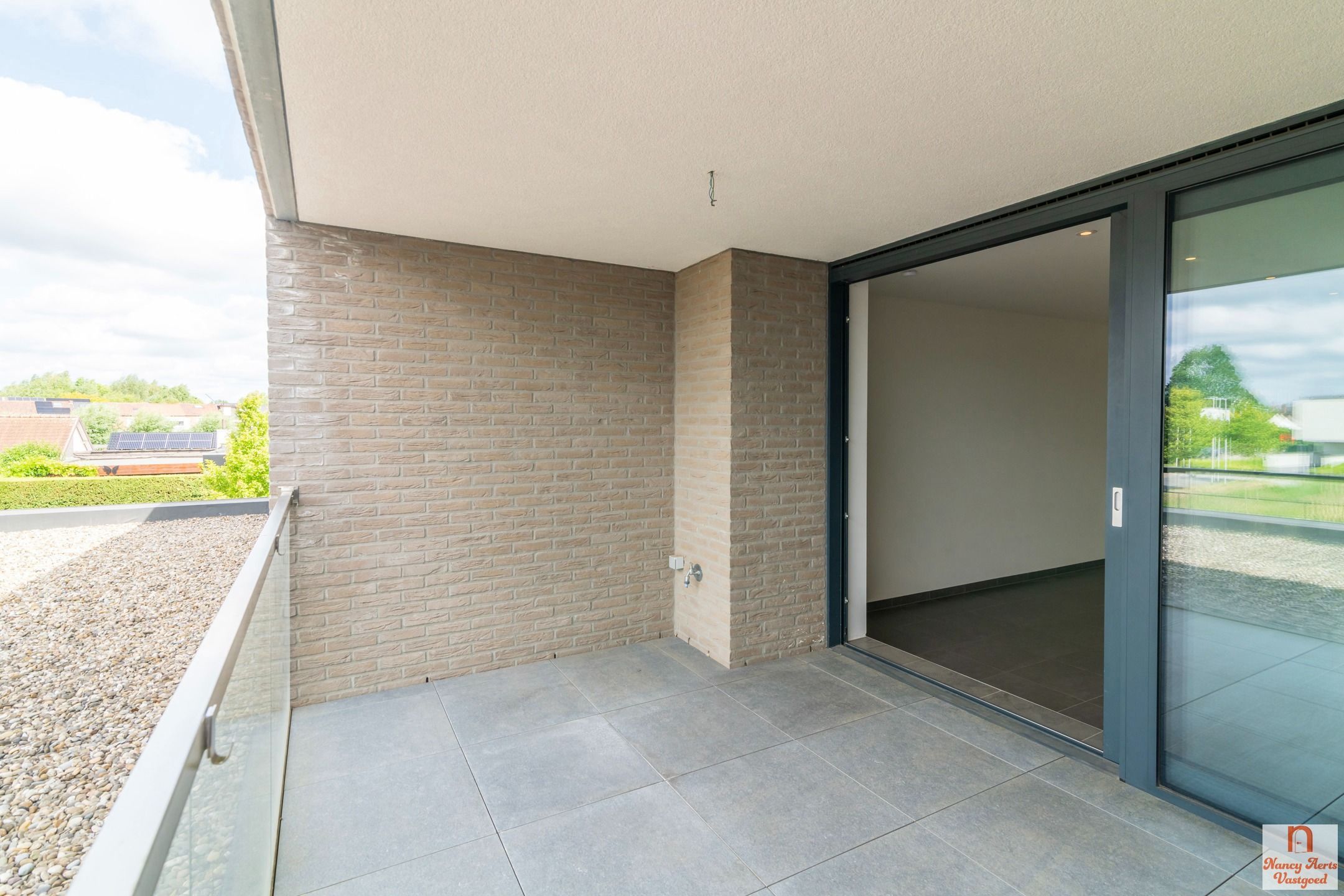Licht en ruim duplexappartement met parking in Hasselt  foto 16