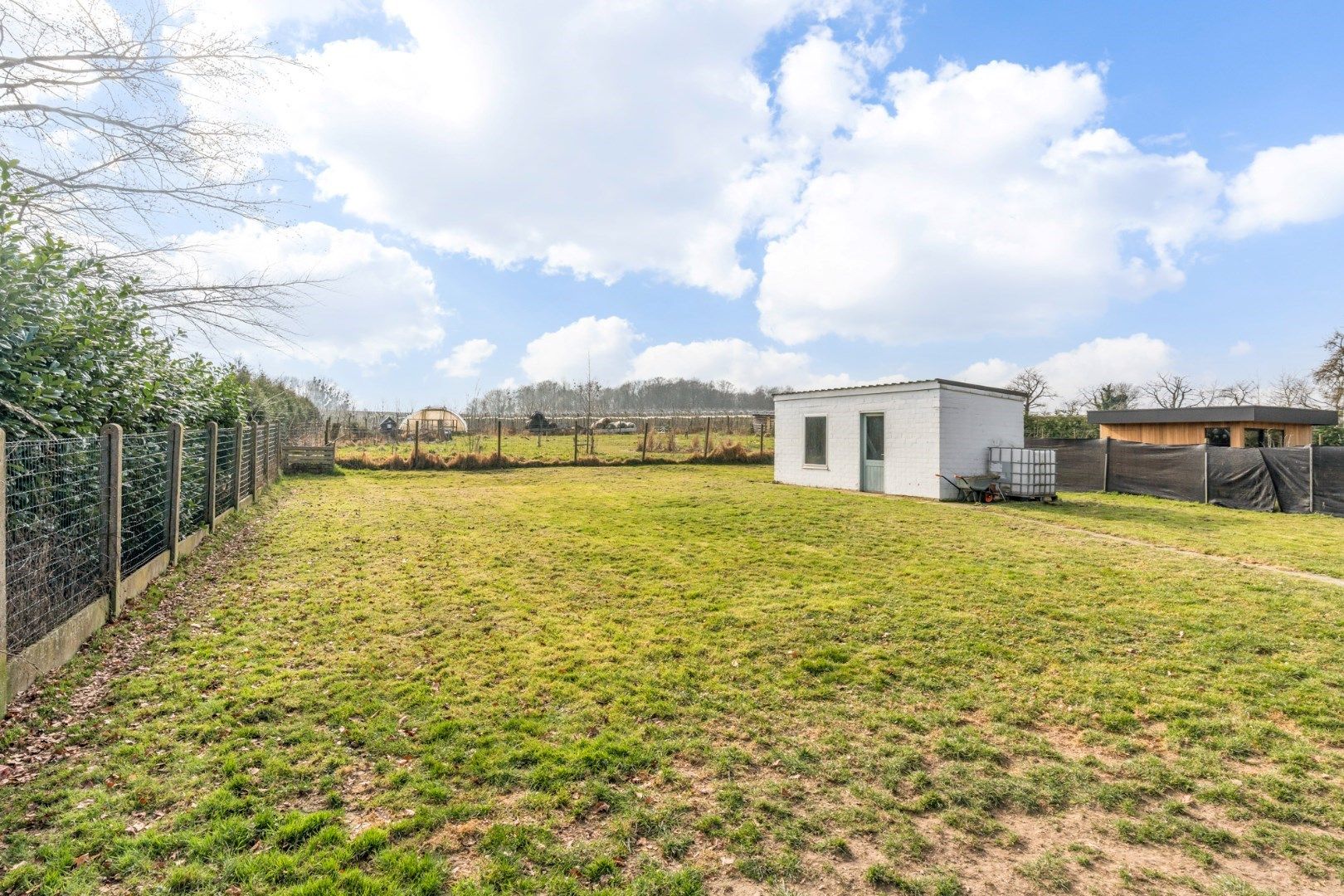 Gerenoveerde vrijstaande bungalow-woning met zuid-west gerichte tuin, op 9a 33ca met zicht op achterliggend groen.  foto 27