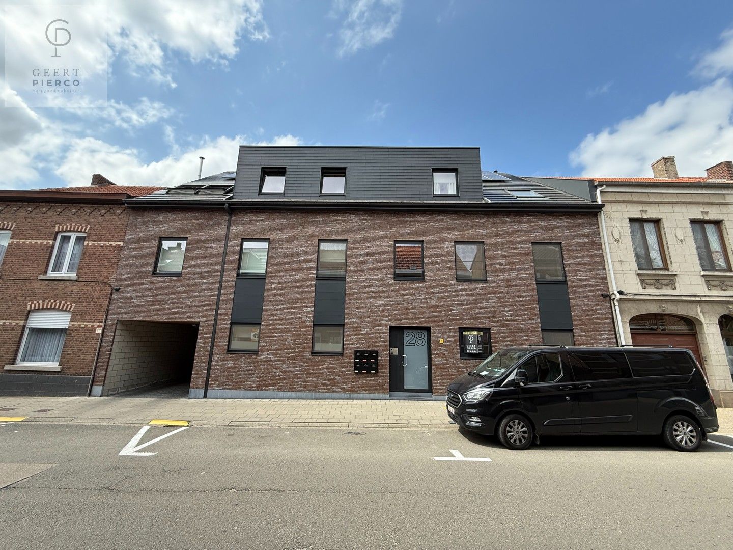 Knap appartement te Tienen foto {{pictureIndex}}
