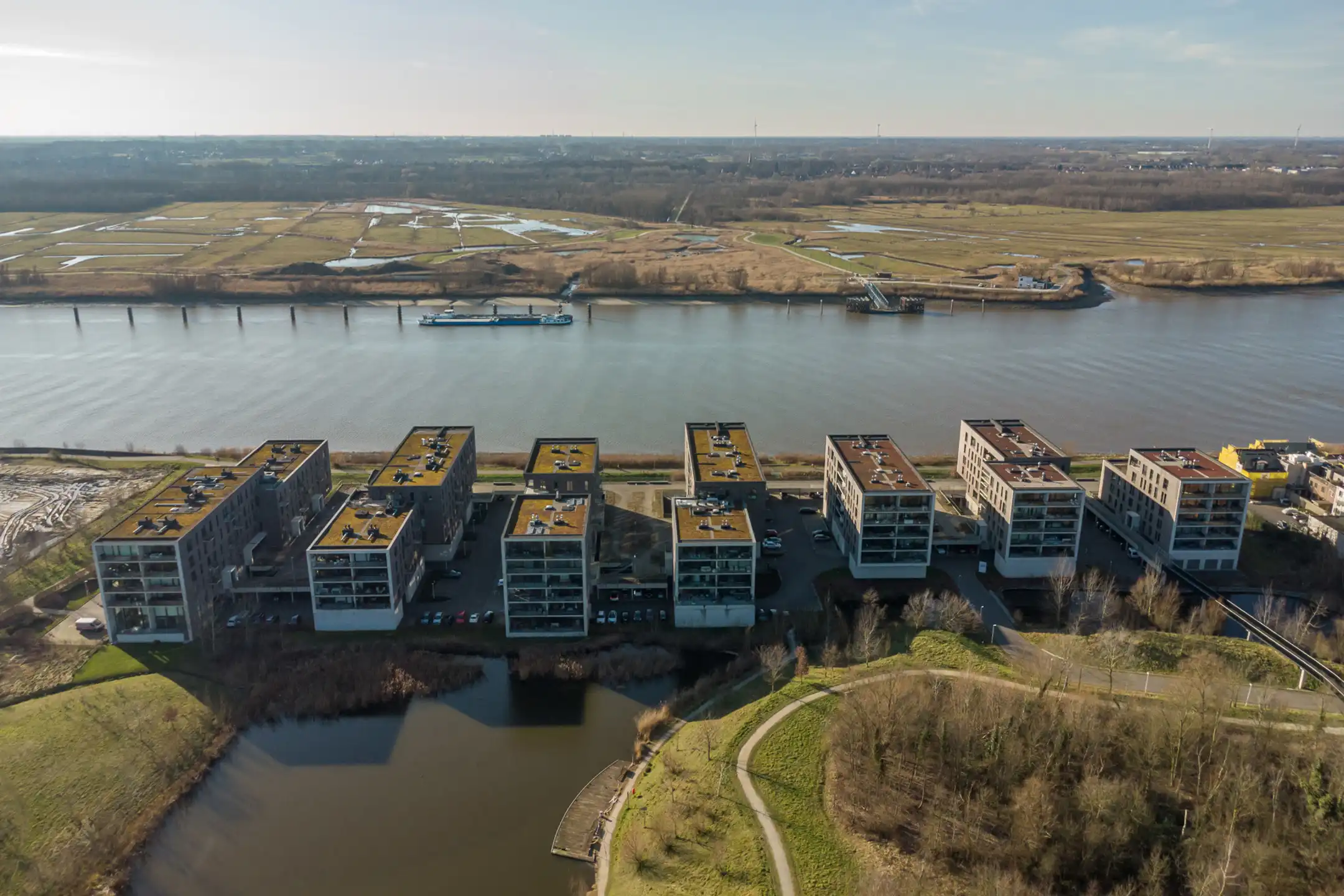 Appartement met 2 slaapkamers + autostaanplaats + ruim terras met een fantastisch panorama foto 29