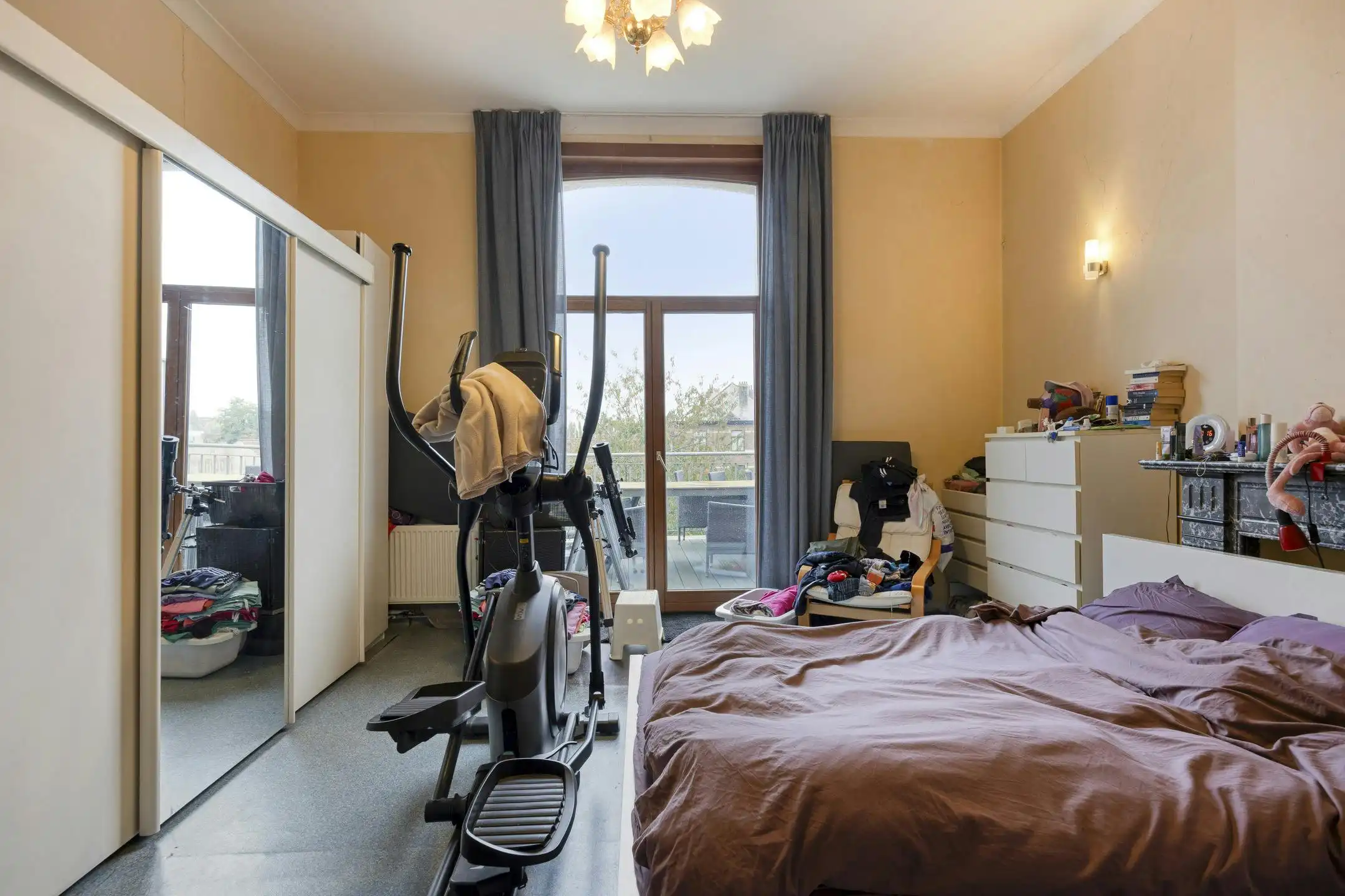 Op te frissen herenhuis met 7 slaapkamers en stadstuin. foto 15