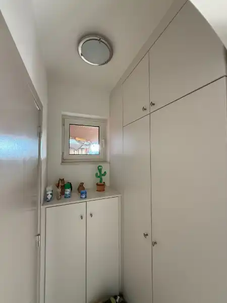 Ruim, lichtrijk appartement met 2 slaapkamers, groot terras en EPC B! foto 3