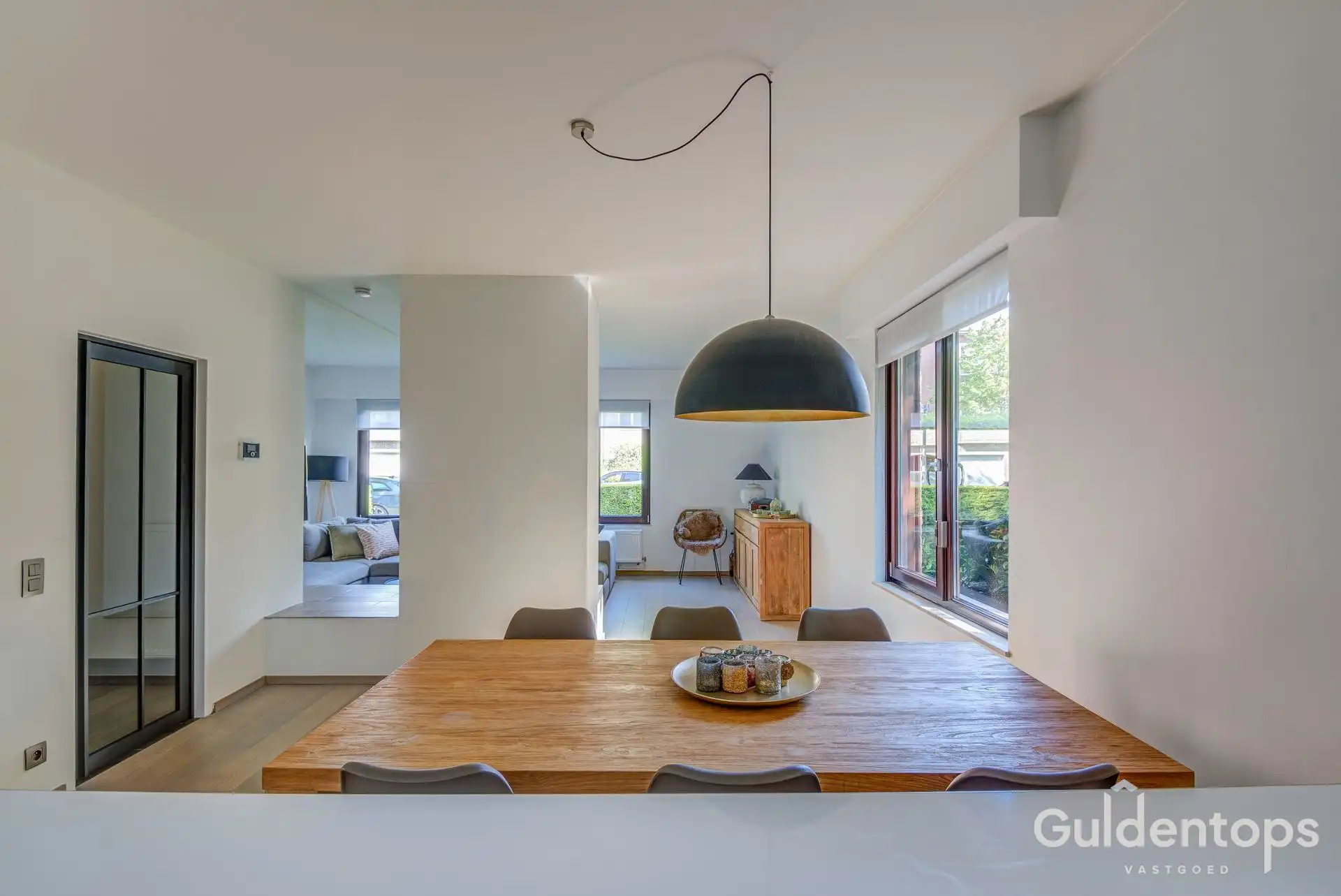 Modern ruim gelijkvloers (2 slk) appartement met ruime tuin foto 17