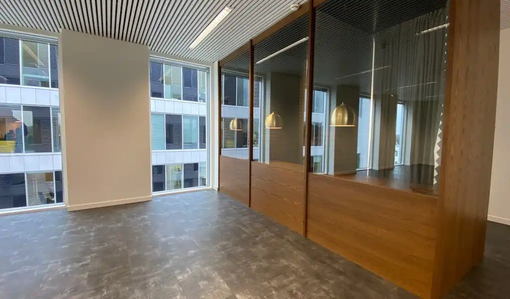 Instapklare kantoorruimte te huur langs E40 in Aalst foto 5