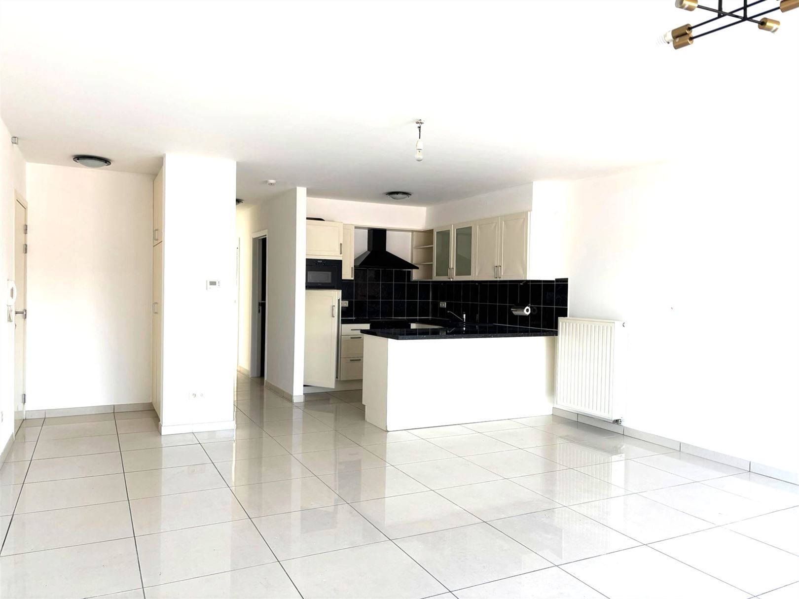 TE HUUR: Appartement met 2 slaapkamers in Heusden! foto 4
