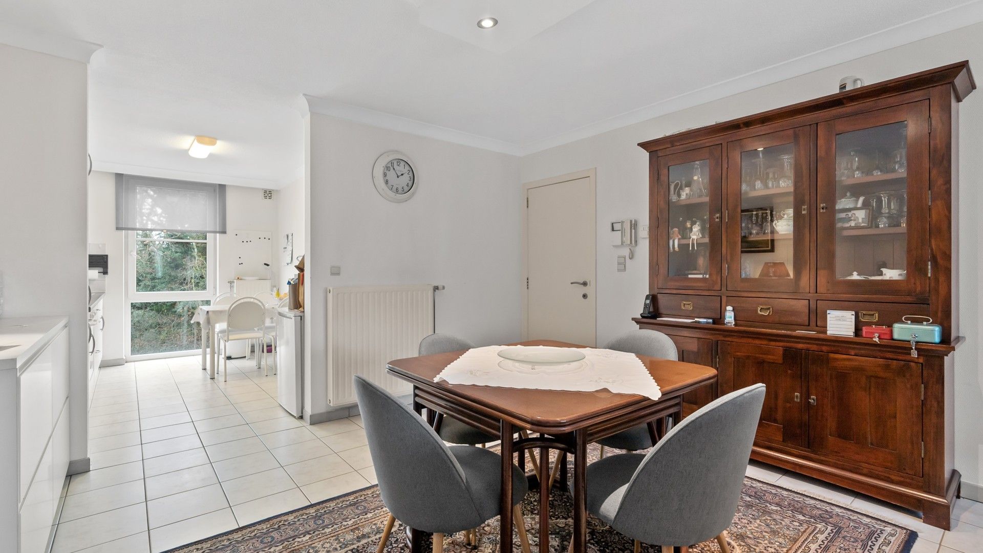 Appartement met twee slaapkamers, terras en parkeergarage foto 6