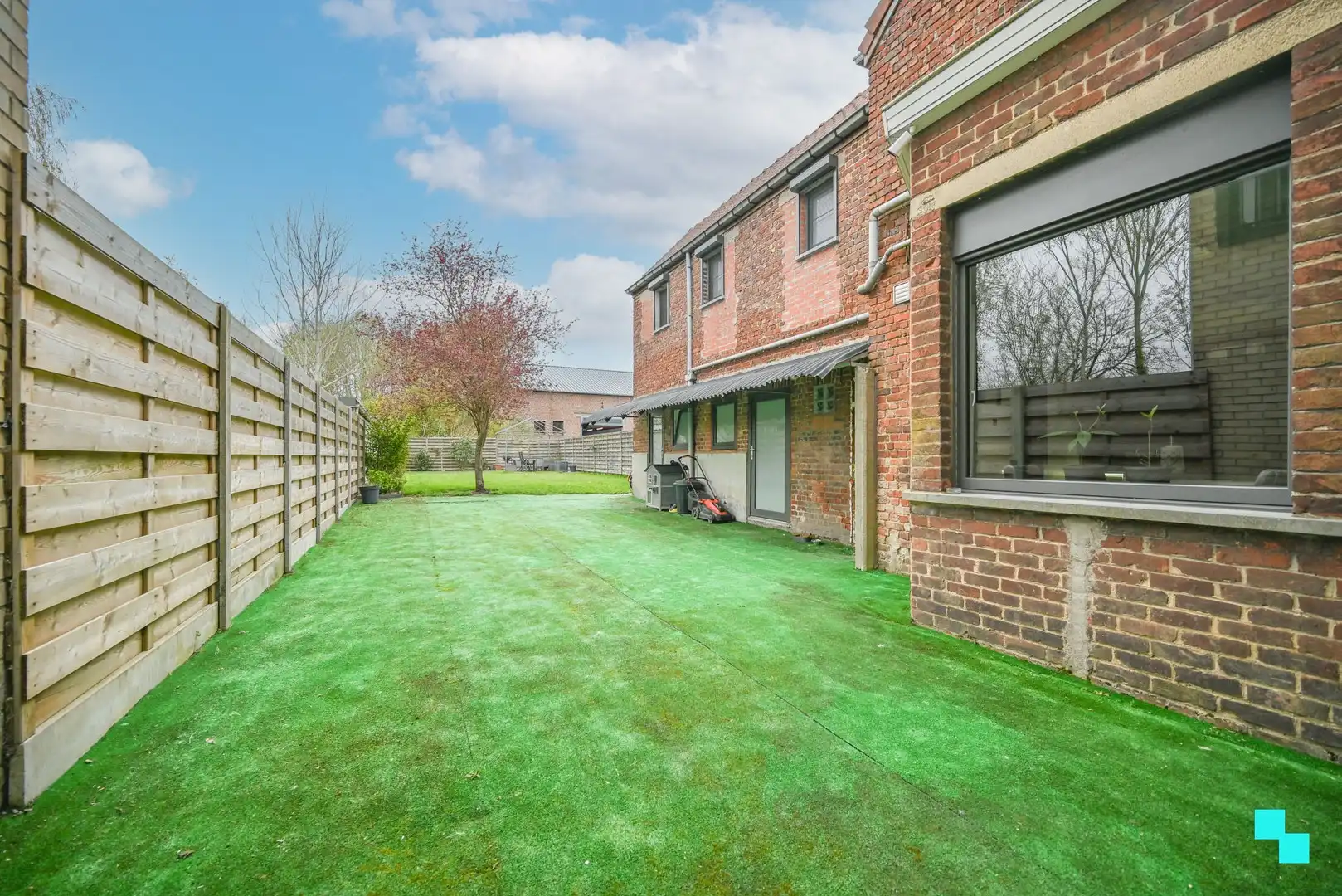 Ruime eengezinswoning met inpandige garage nabij het centrum van Kuurne! foto 13