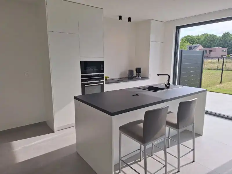 Moderne energiezuinige woning - INSTAPKLAAR met drie slaapkamers foto 6