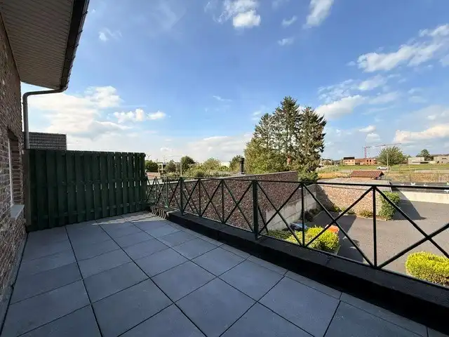 Prachtig appartement met 2 slaapkamers, terras en garage in het centrum van Dilsen foto 16