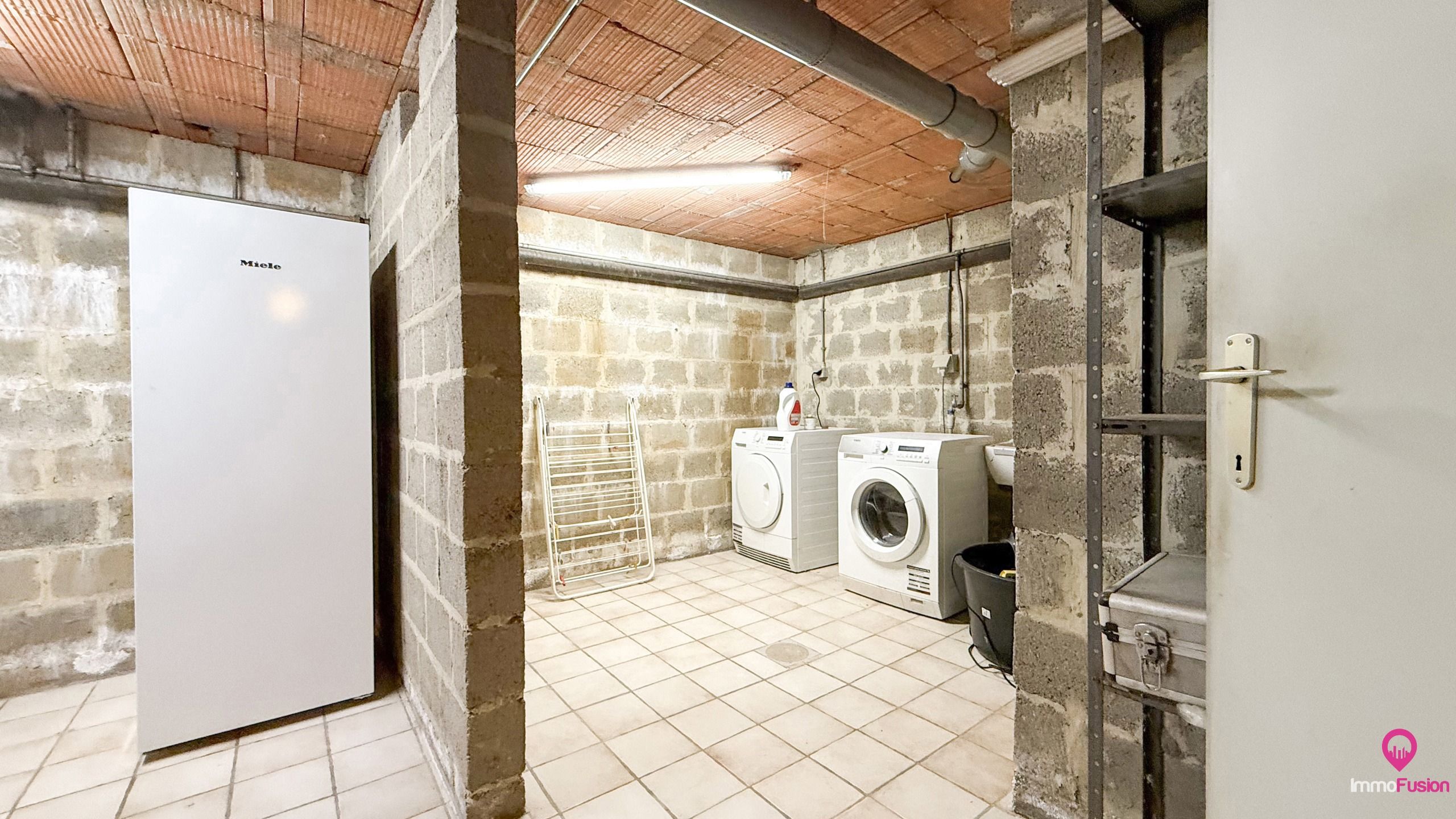 Charmante woning met 3 slaapkamers en inpandige garage! foto 35