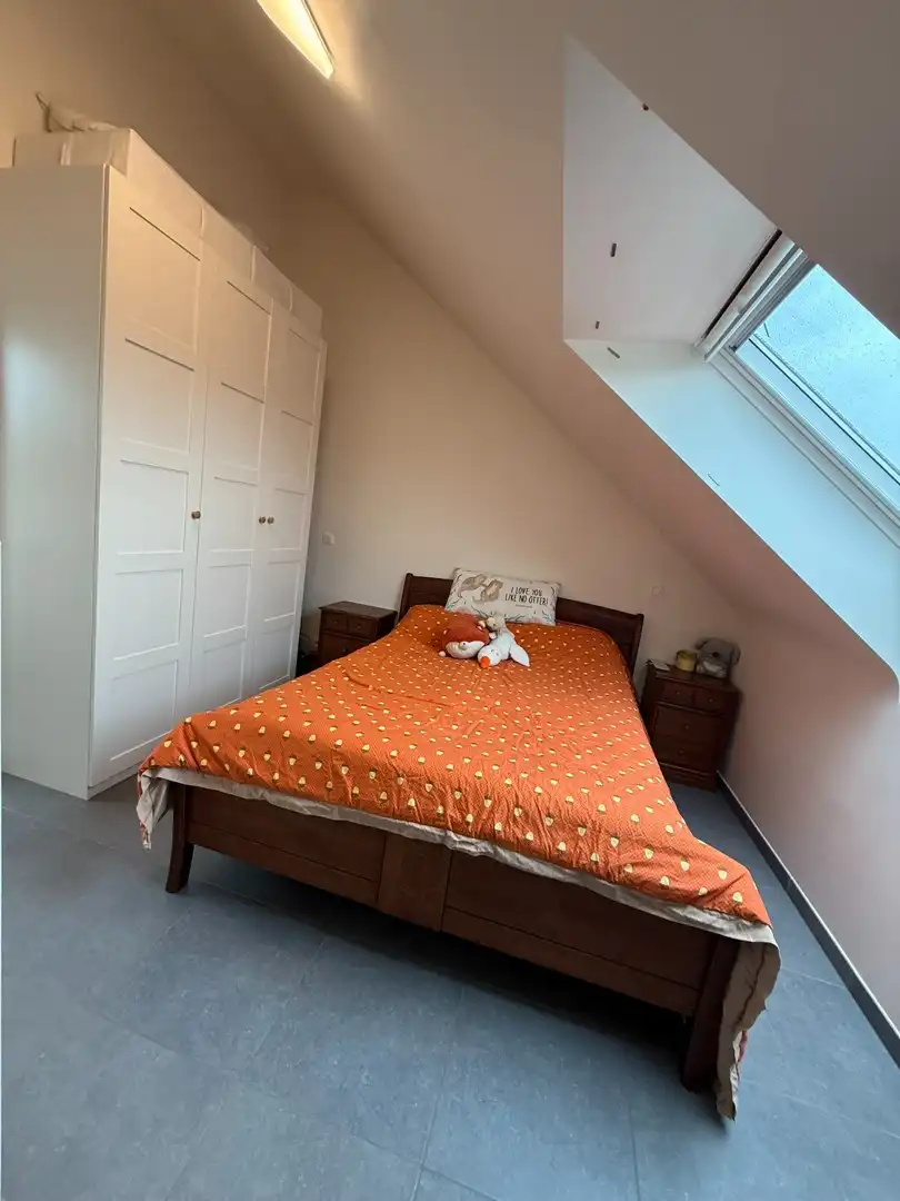 Prachtig instapklaar 1-slaapkamer duplex-appartement vlakbij het centrum van Diepenbeek. foto 9