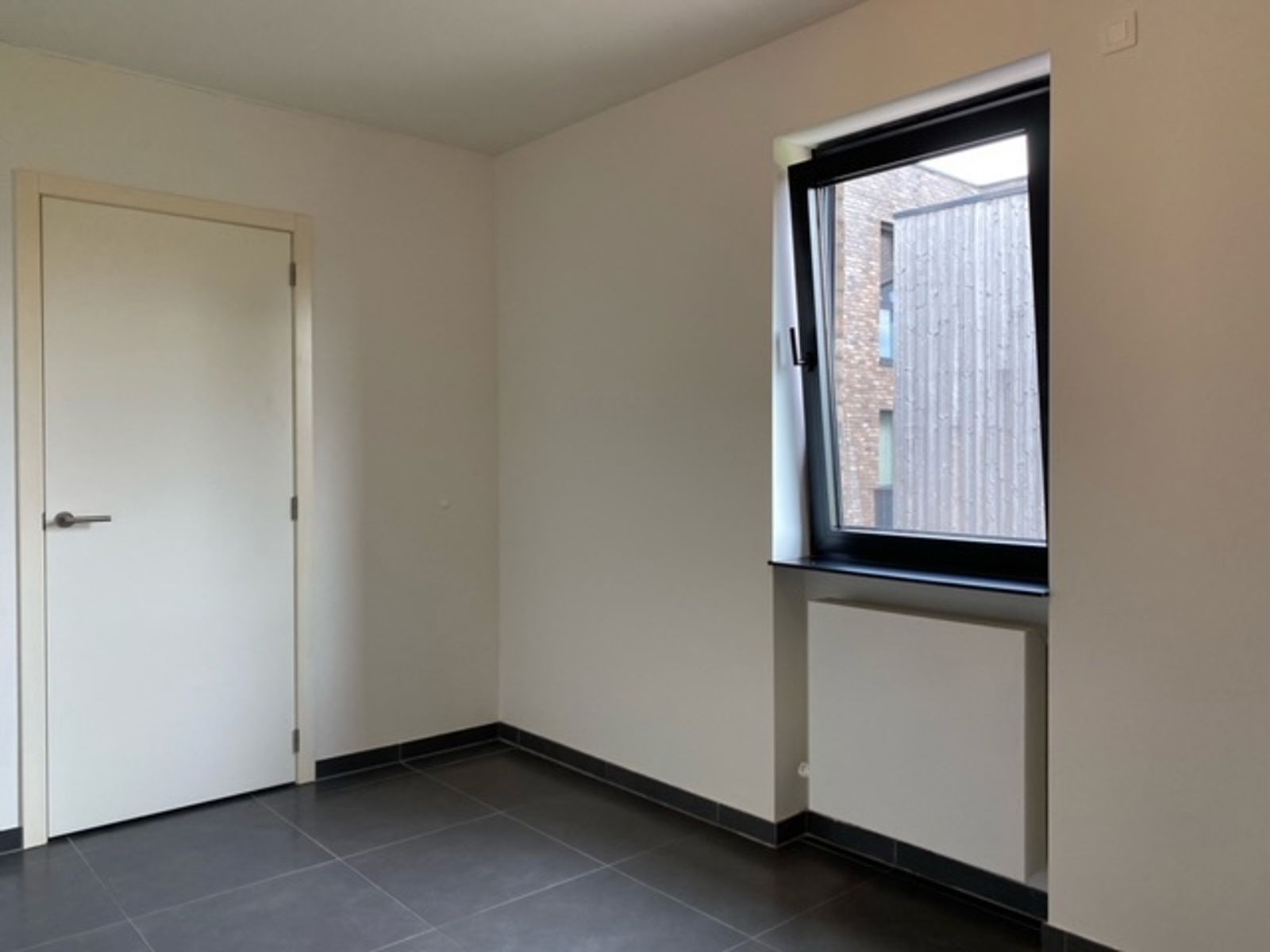 RUIM APPARTEMENT (71,35m2) MET 1 SLK, ONDERGRONDSE AUTOSTANDPLAATS EN KELDERBERGING TE HASSELT foto 7