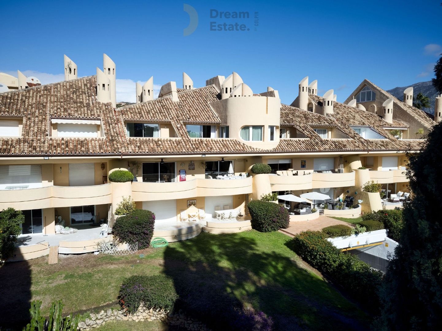 Luxe eerstelijns golf complex in Las Brisas Country Club, Nueva Andalucía - Marbella. foto 30