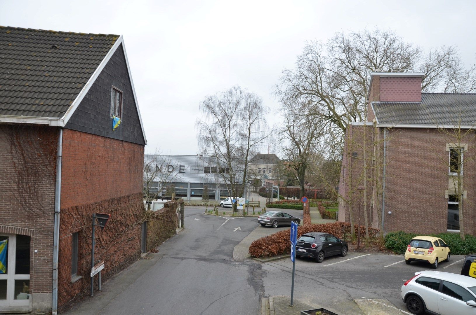 Appartement eerste verdieping met garage. foto 10