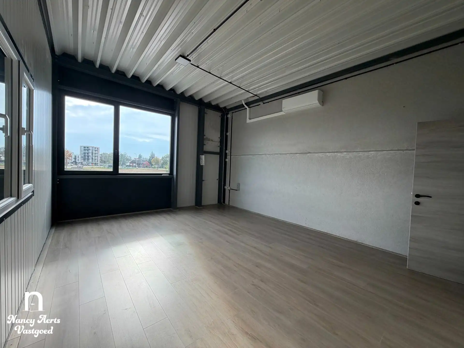 Instapklare KMO-unit van 180m² met kantoorruimte in Beringen foto 10