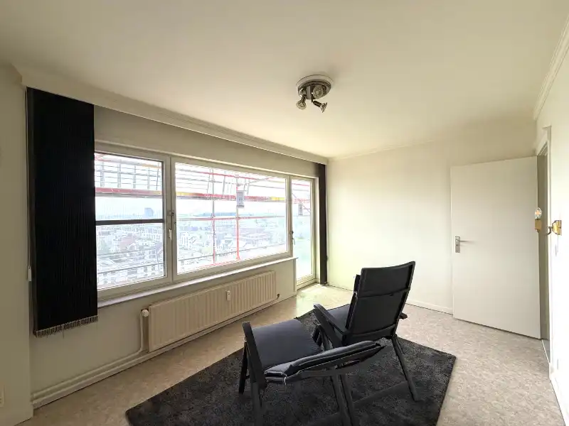 RUIM EN LICHTRIJK APPARTEMENT MET ZONNIG TERRAS EN UNIEK UITZICHT OVER GENT foto 10