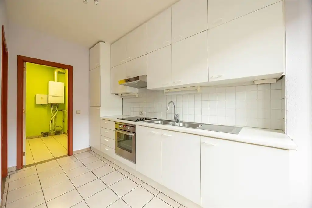 2 slpk-appartement met autostaanplaats in rustige woonwijk foto 5
