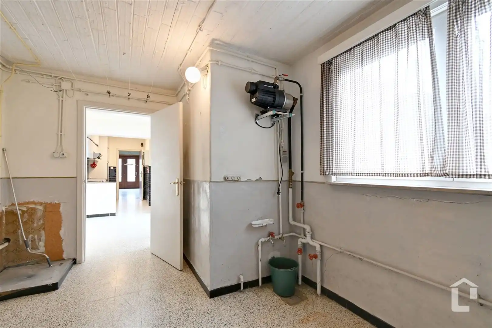 Te renoveren woning met veel potentieel nabij Zottegem foto 8