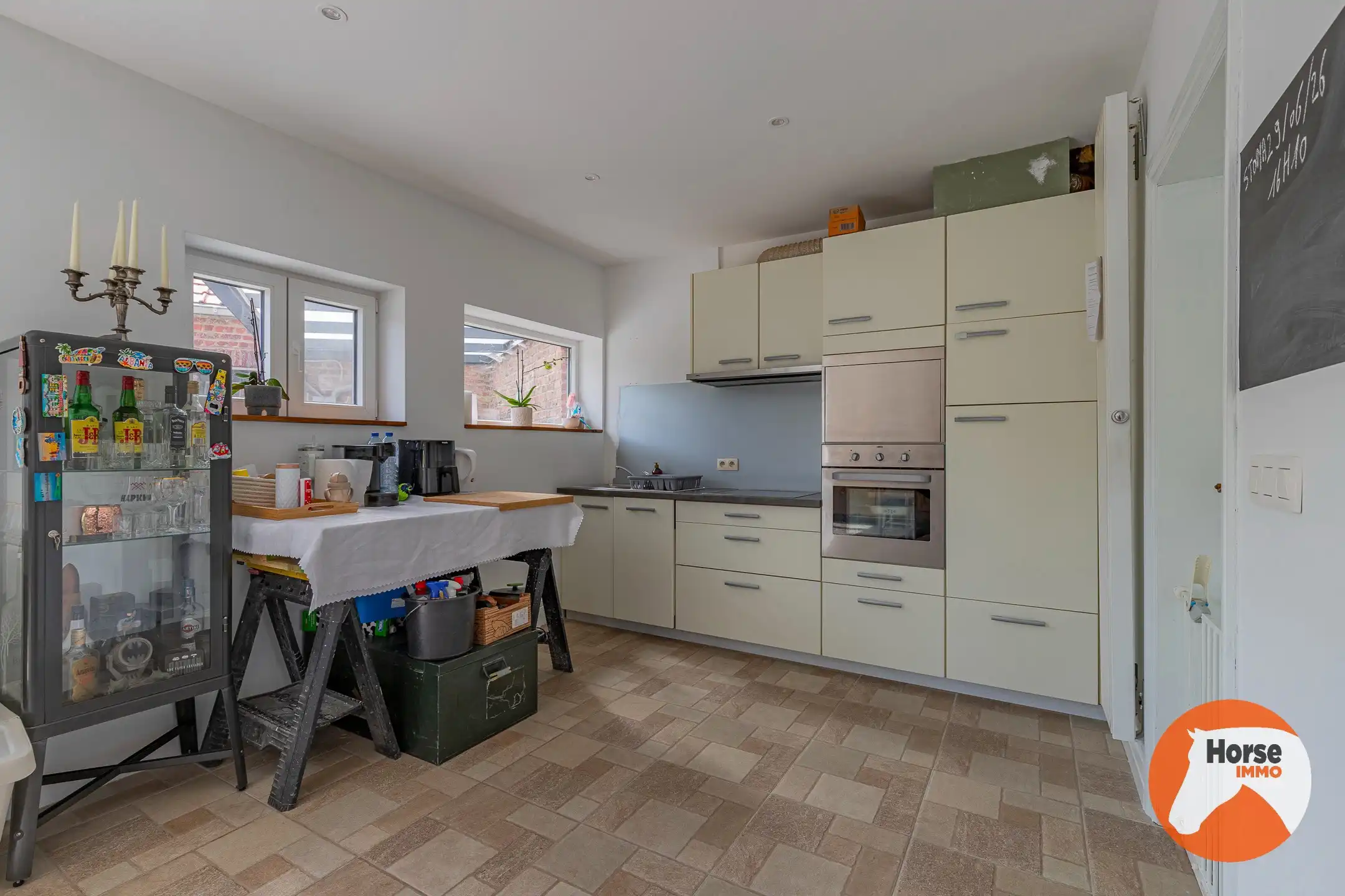 LIEDEKERKE – Gezinswoning met weide en loodsen op 30a 25ca foto 6