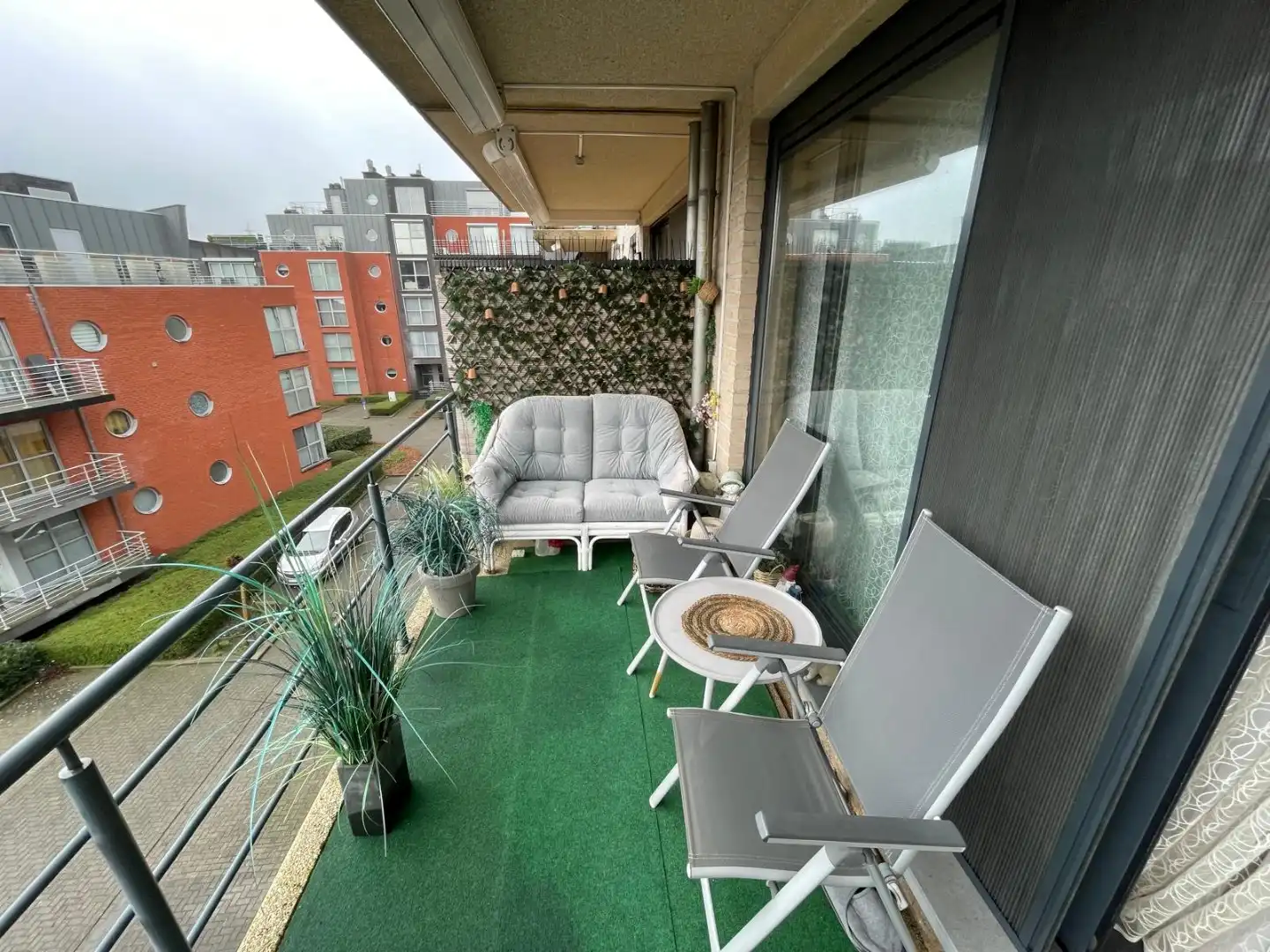 Verzorgd appartement met 2 slaapkamers, 2 terrassen en lift foto 2