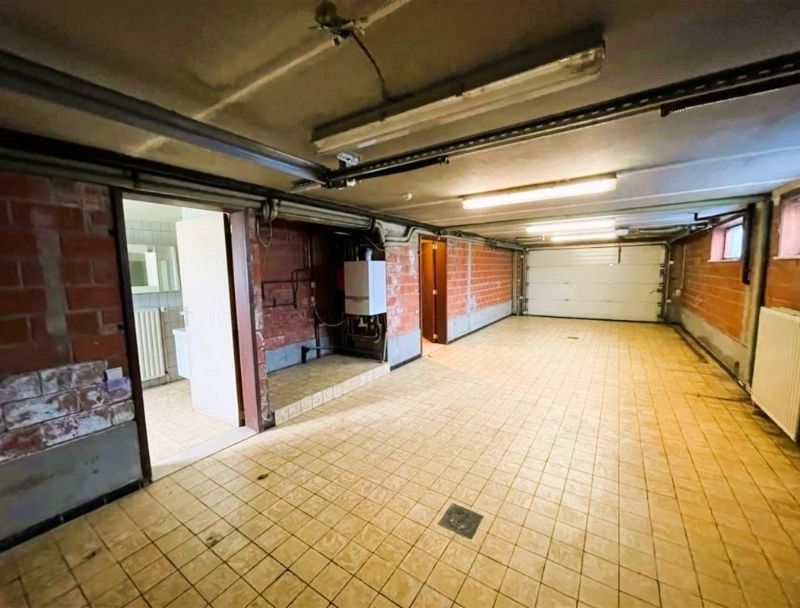 Grote woning op 1518 m² met 5 kamers & een grote garage foto 20