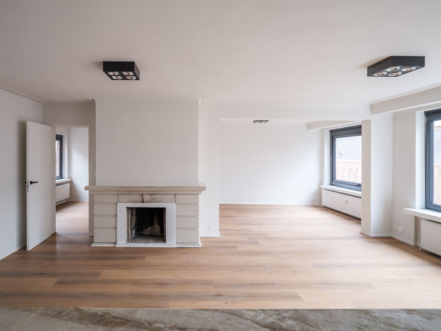 Volledig gerenoveerd appartement met hoogwaardige afwerking op topligging in Gent. foto 7
