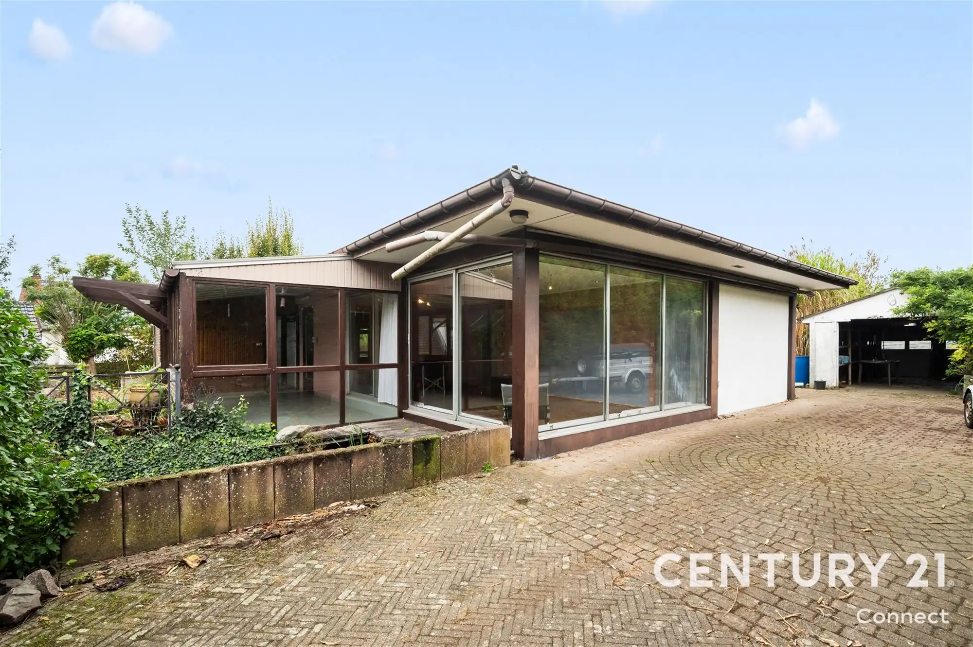 Hoofdfoto van de publicatie: Te renoveren bungalow te Boutersem.