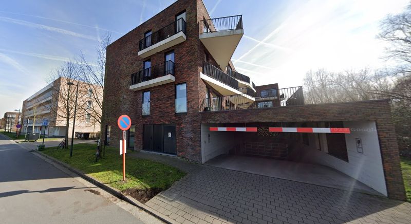 --- NIEUW --- Ondergrondse autostaanplaats foto 2