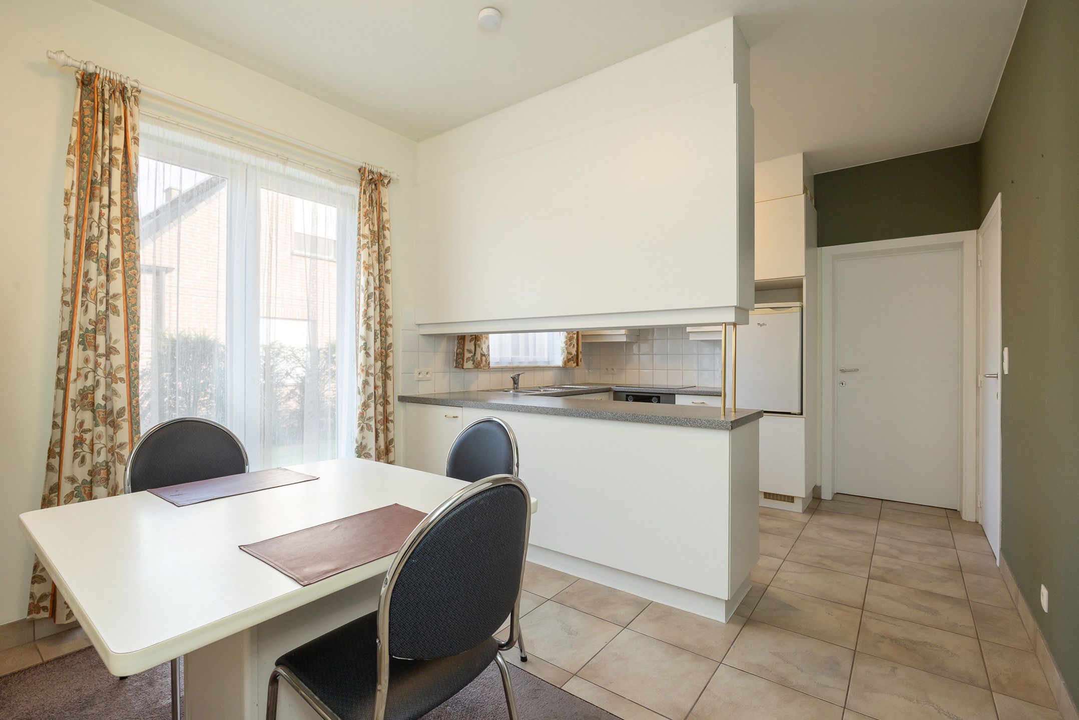 Perfect onderhouden villa, 3slpks,2badk,topligging foto 8