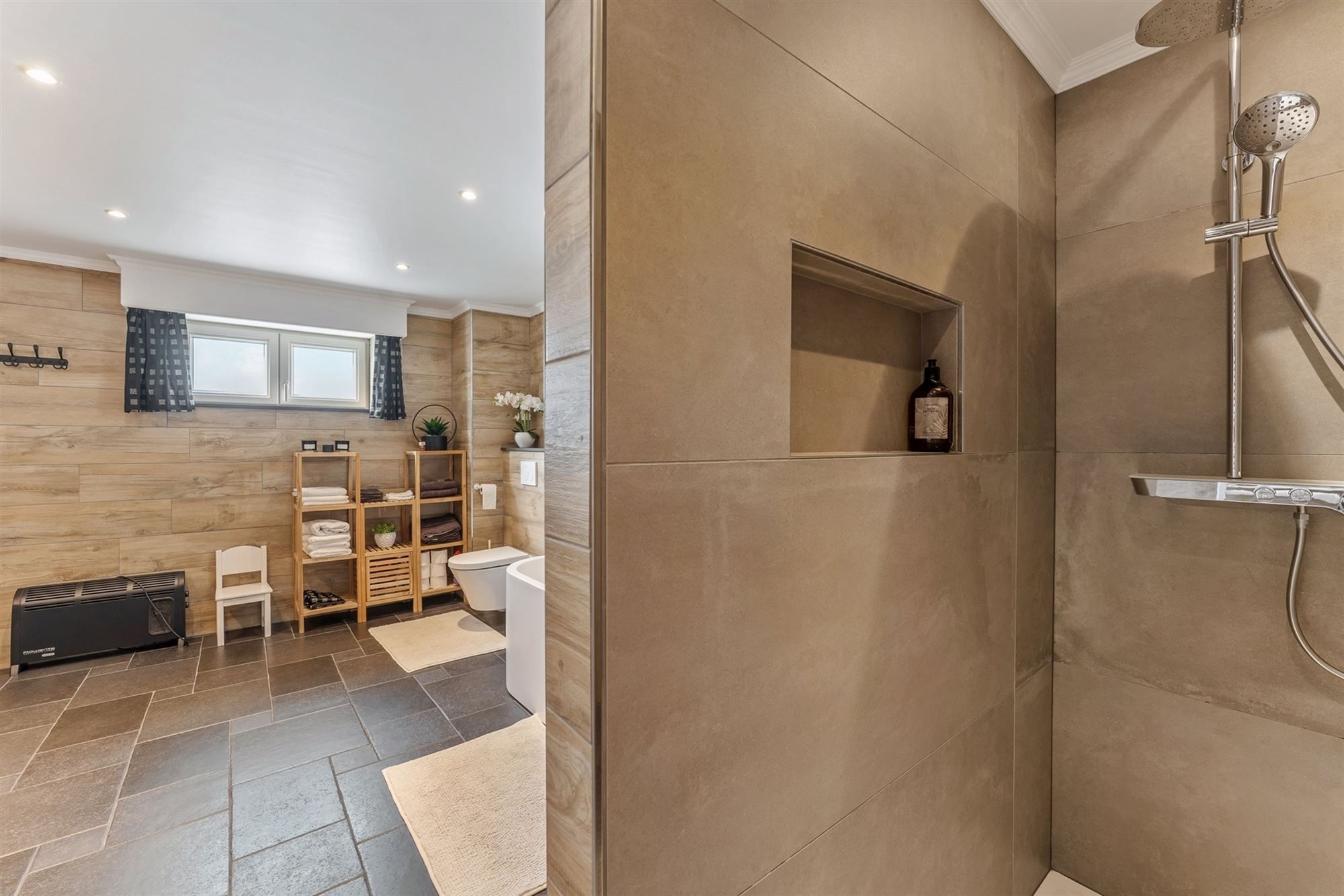 ZEER RUIM, ENERGIEZUINIGE WONING OP TOPLOCATIE! foto 19