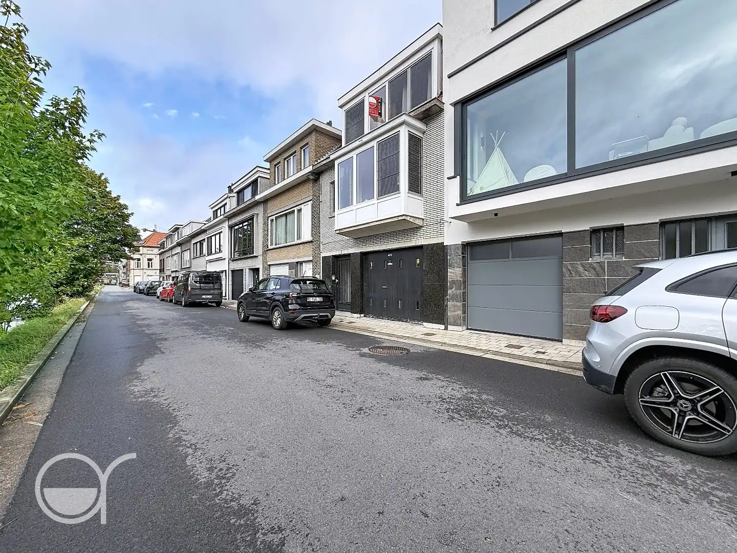 Zeer ruime woning met zicht op water in Gent foto {{pictureIndex}}