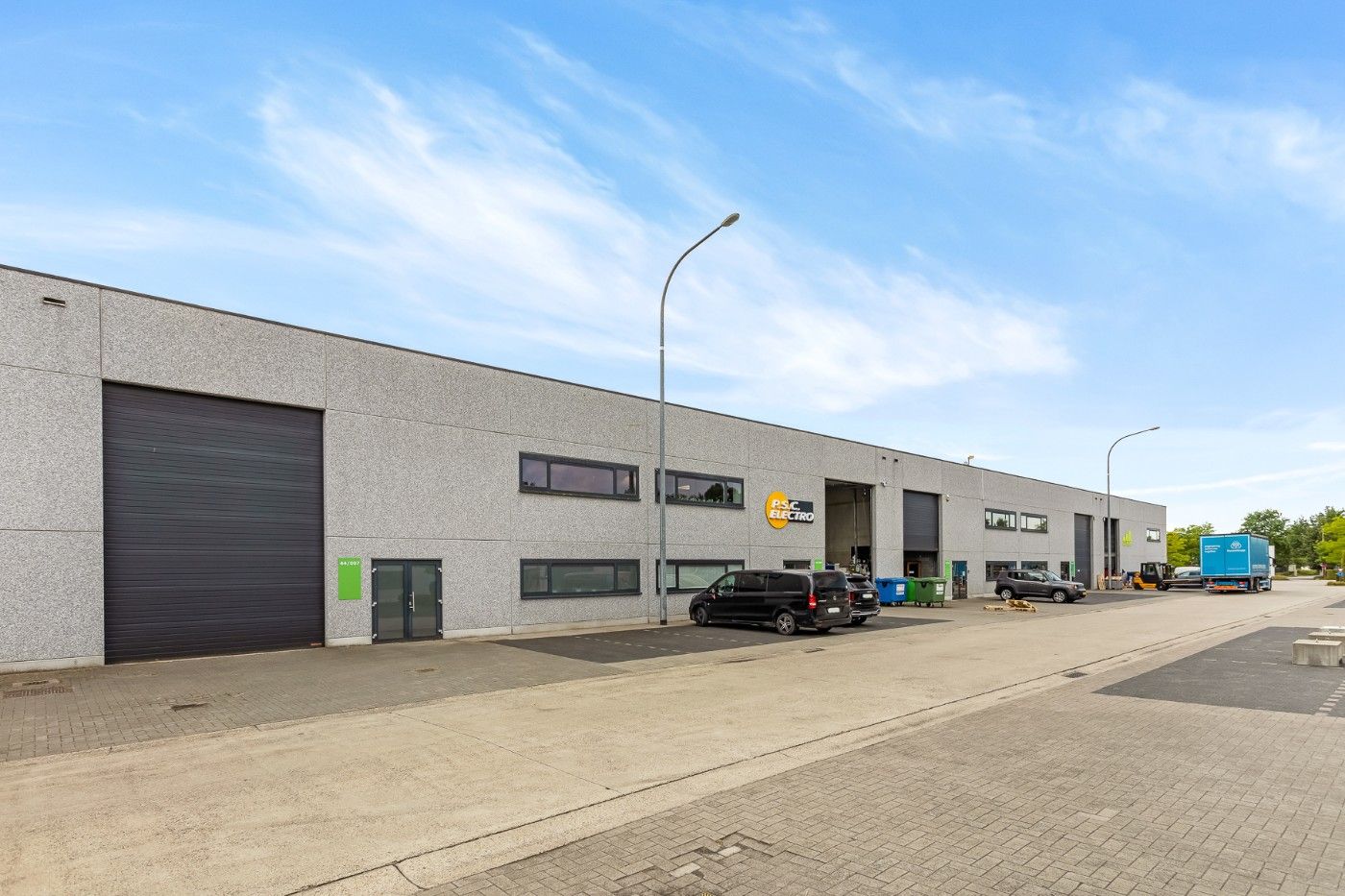 Ruim magazijn van 445m² in industriegebied van Kapellen foto 6