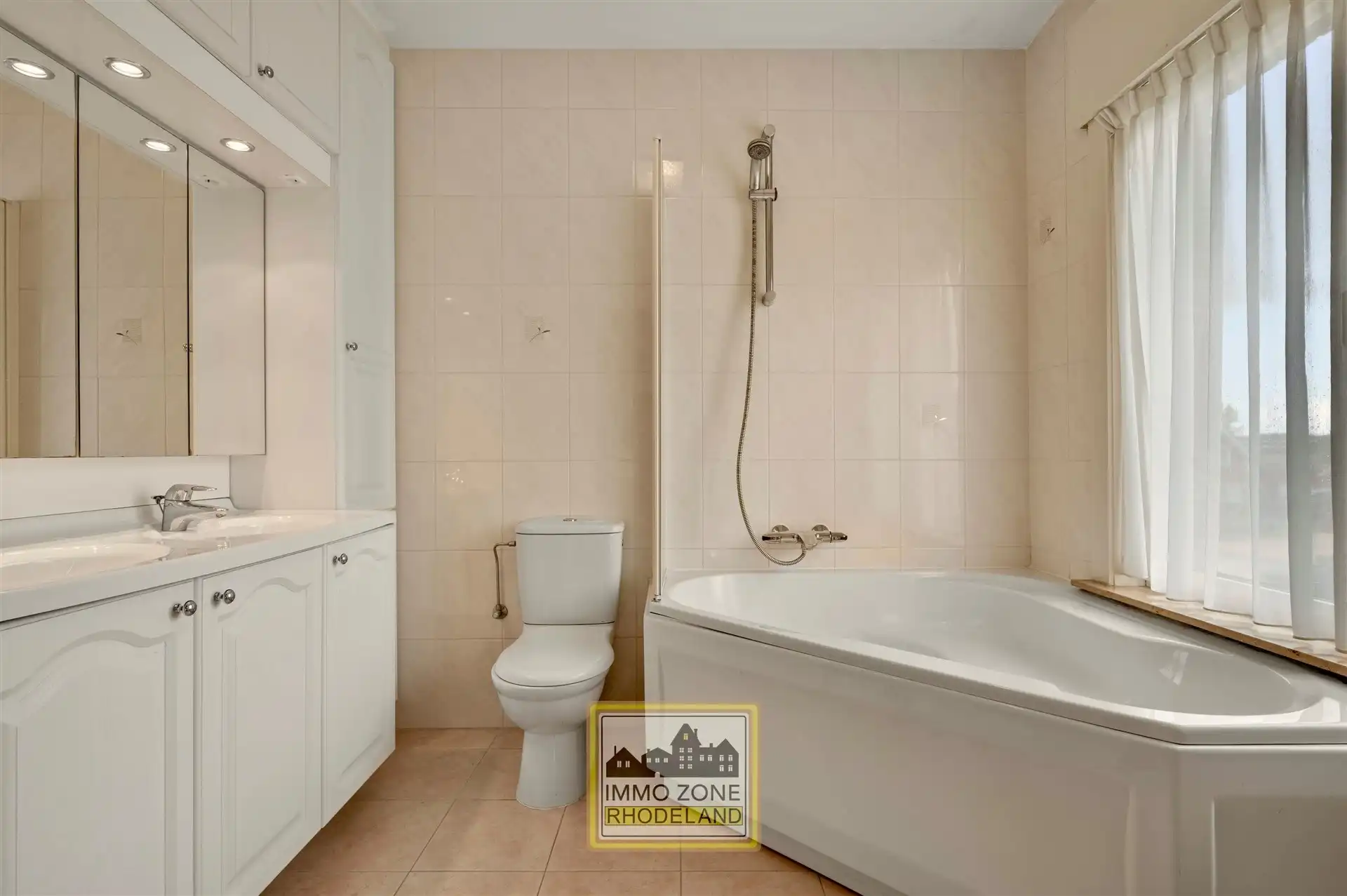 Prachtige instapklare woning op groot perceel  foto 20