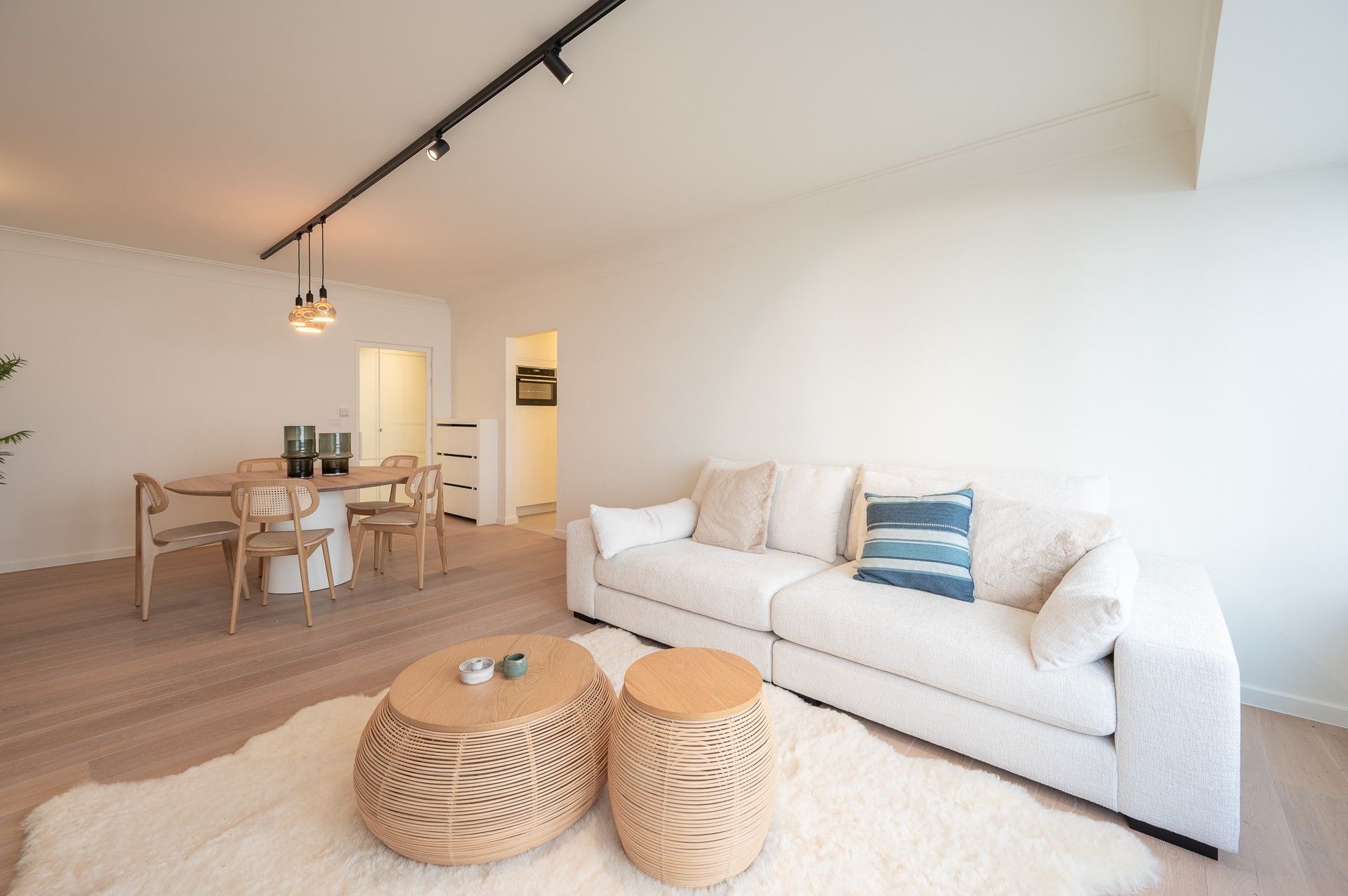 Stijlvol gerenoveerd appartement op topligging in Knokke foto 4