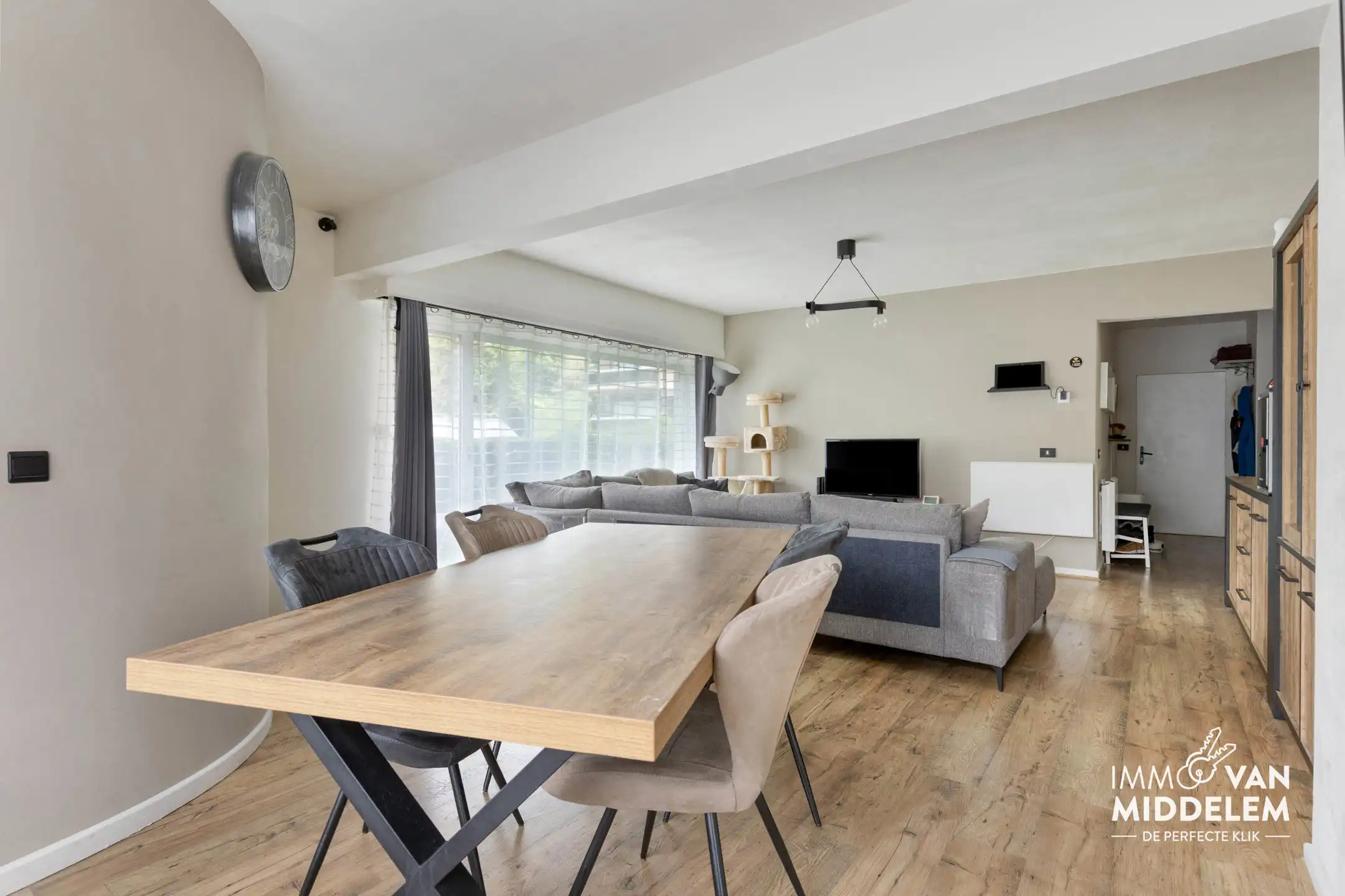 GELIJKVLOERS APPARTEMENT MET 2 KAMERS, TUIN EN GARAGE foto 6