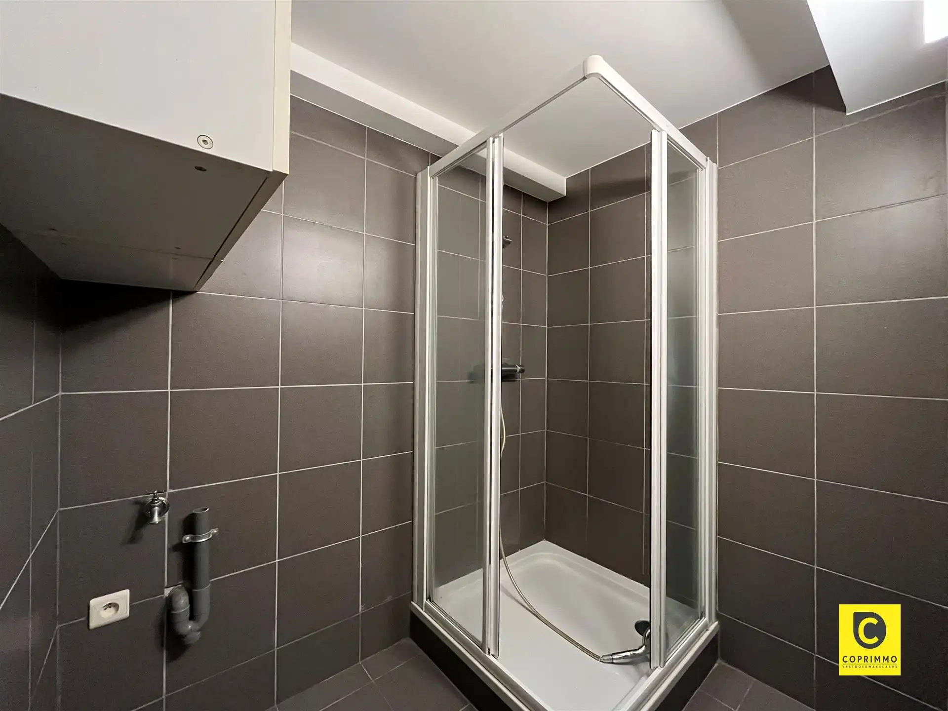 Gelijkvloerse studio op rustige ligging met terras foto 5