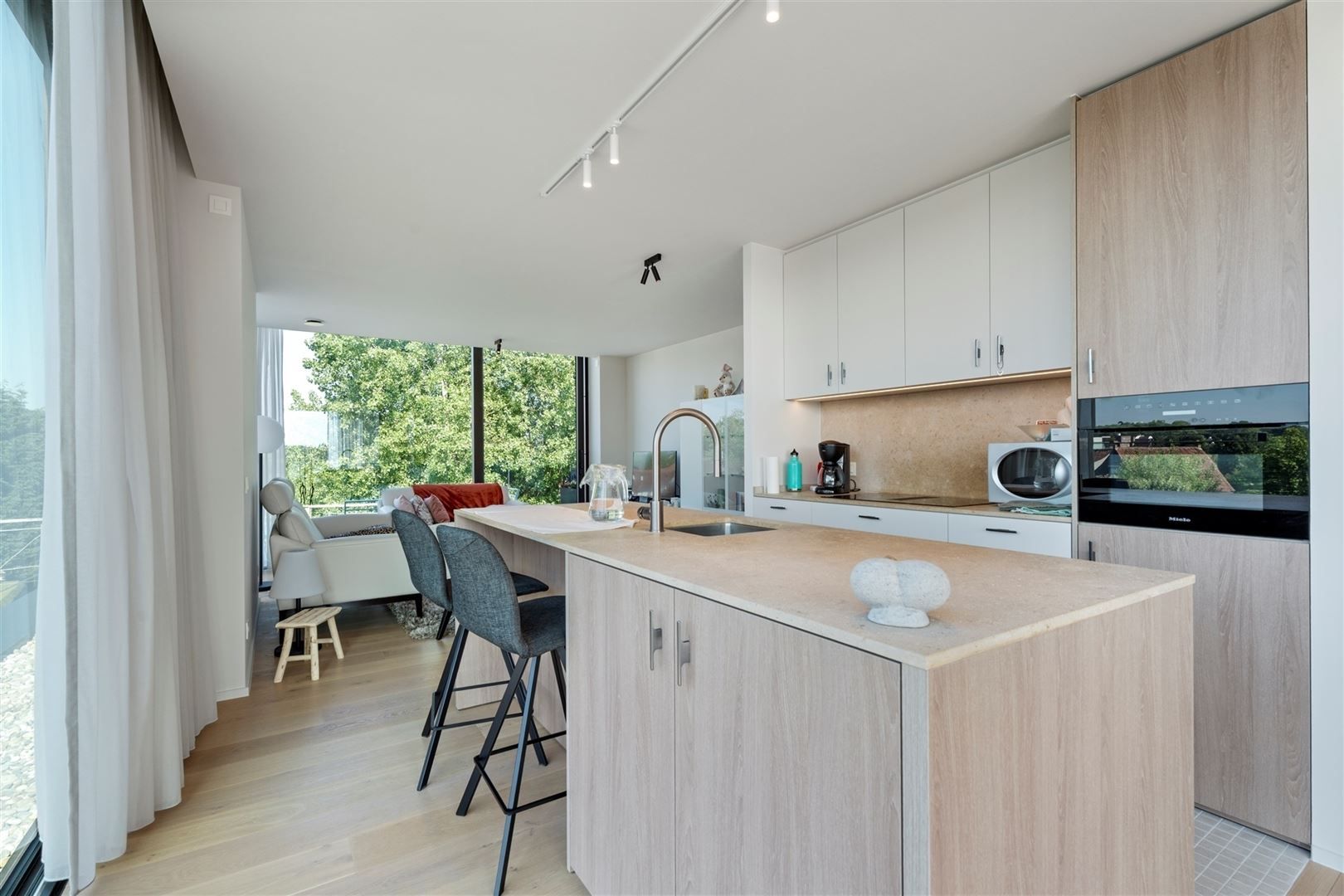 Splinternieuwe penthouse met grote terrassen in topgebouw foto 11