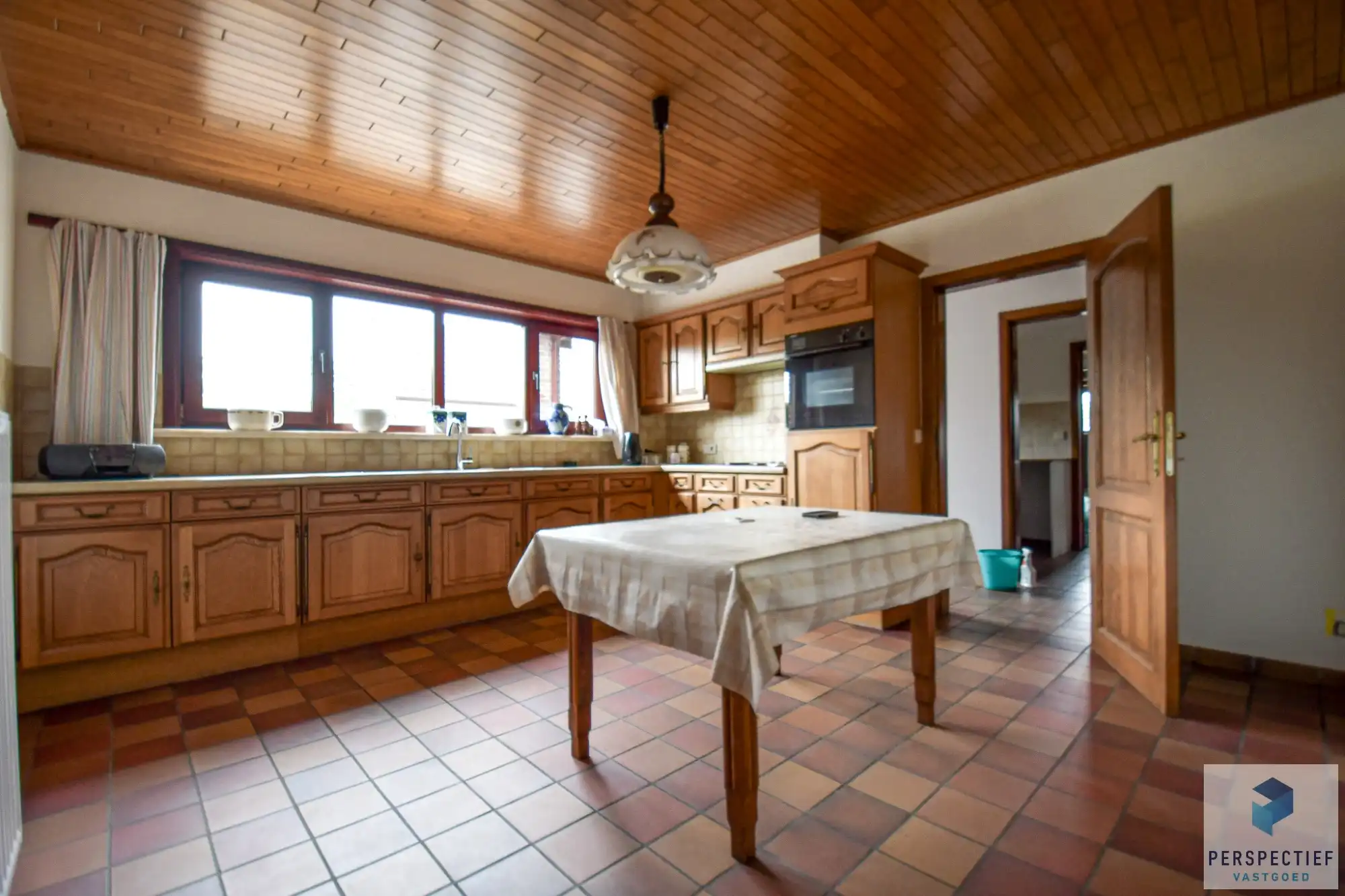 Ruime charmante villa met 4 GROTE slaapkamers, garage,&nbsp;&nbsp;tuin en bijhuis in rustige en landelijk omgeving. foto 4