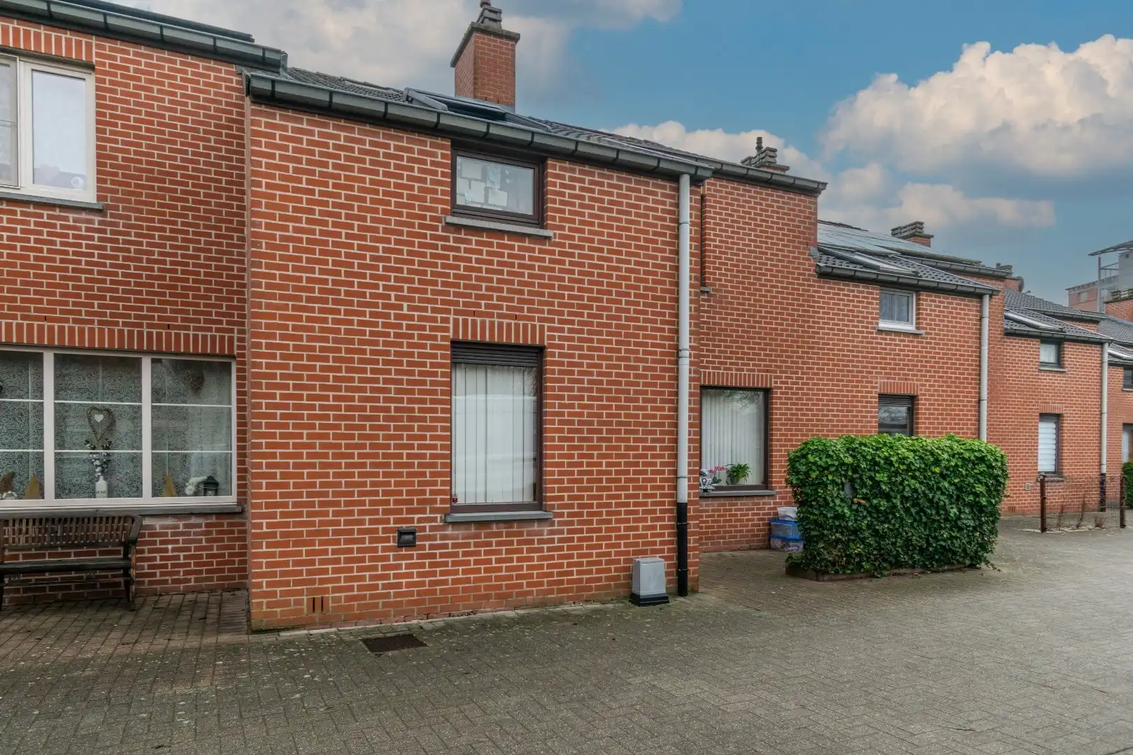 INSTAPKLARE WONING MET 3 SLAAPKAMERS, TUIN & GARAGE ! foto 15
