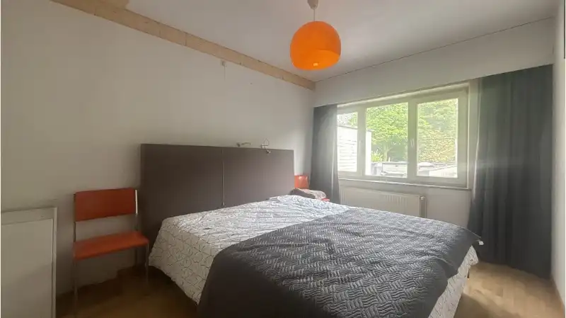 Instapklare 2-slaapkamerwoning met GARAGE, TUIN en ZWEMBAD te koop in Sint-Kruis Brugge foto 6