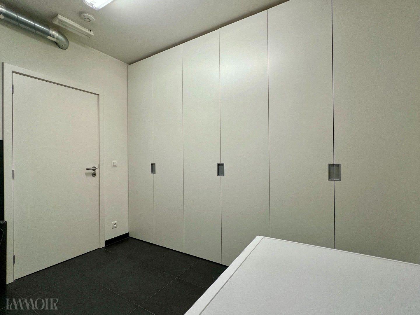 Modern en lichtrijk appartement in Schoten. foto 4