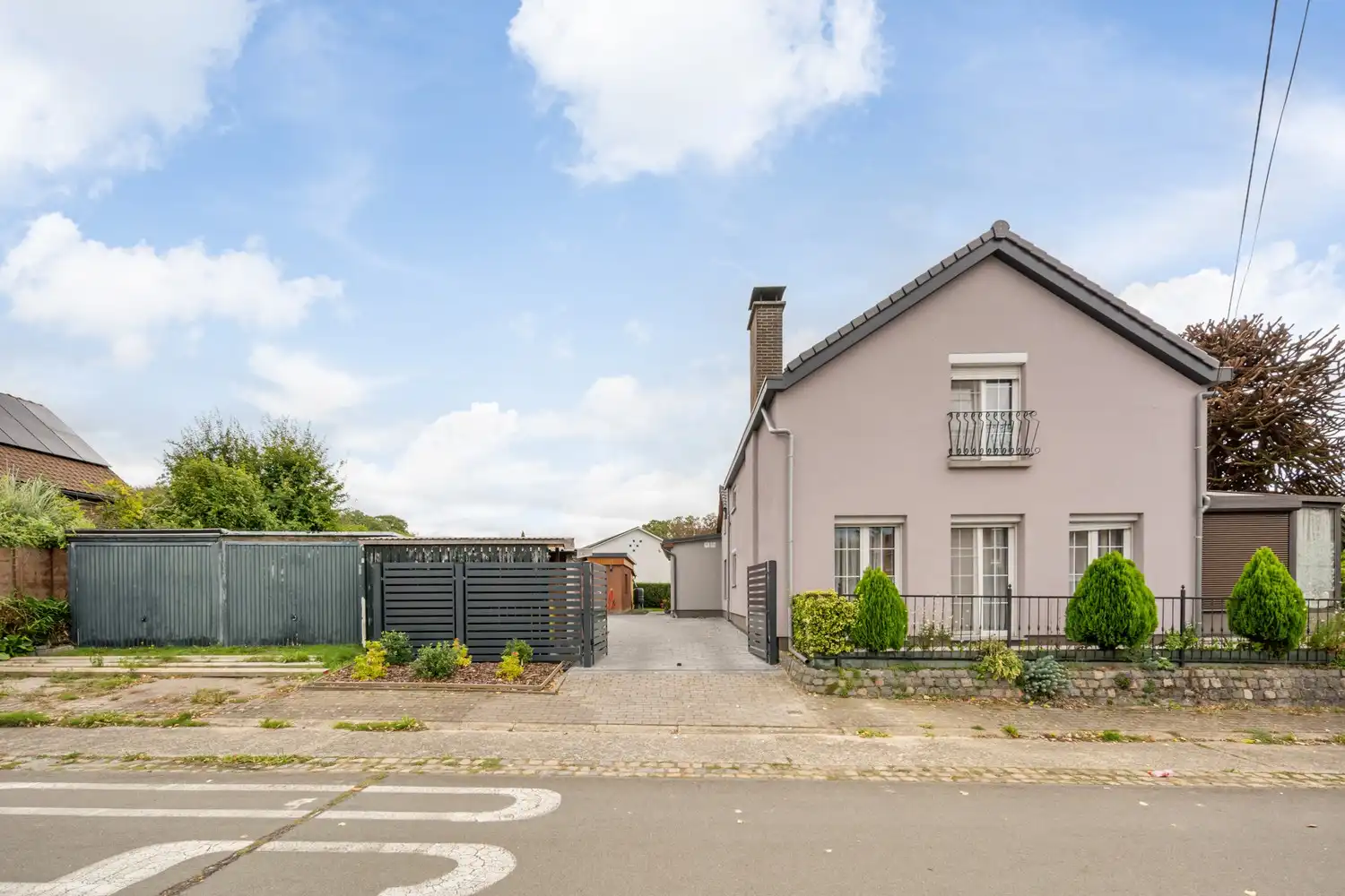 Landelijk gelegen, instapklare woning met 4 slaapkamers en zuidwestgerichte tuin op 8a27ca te Lubbeek. foto 22